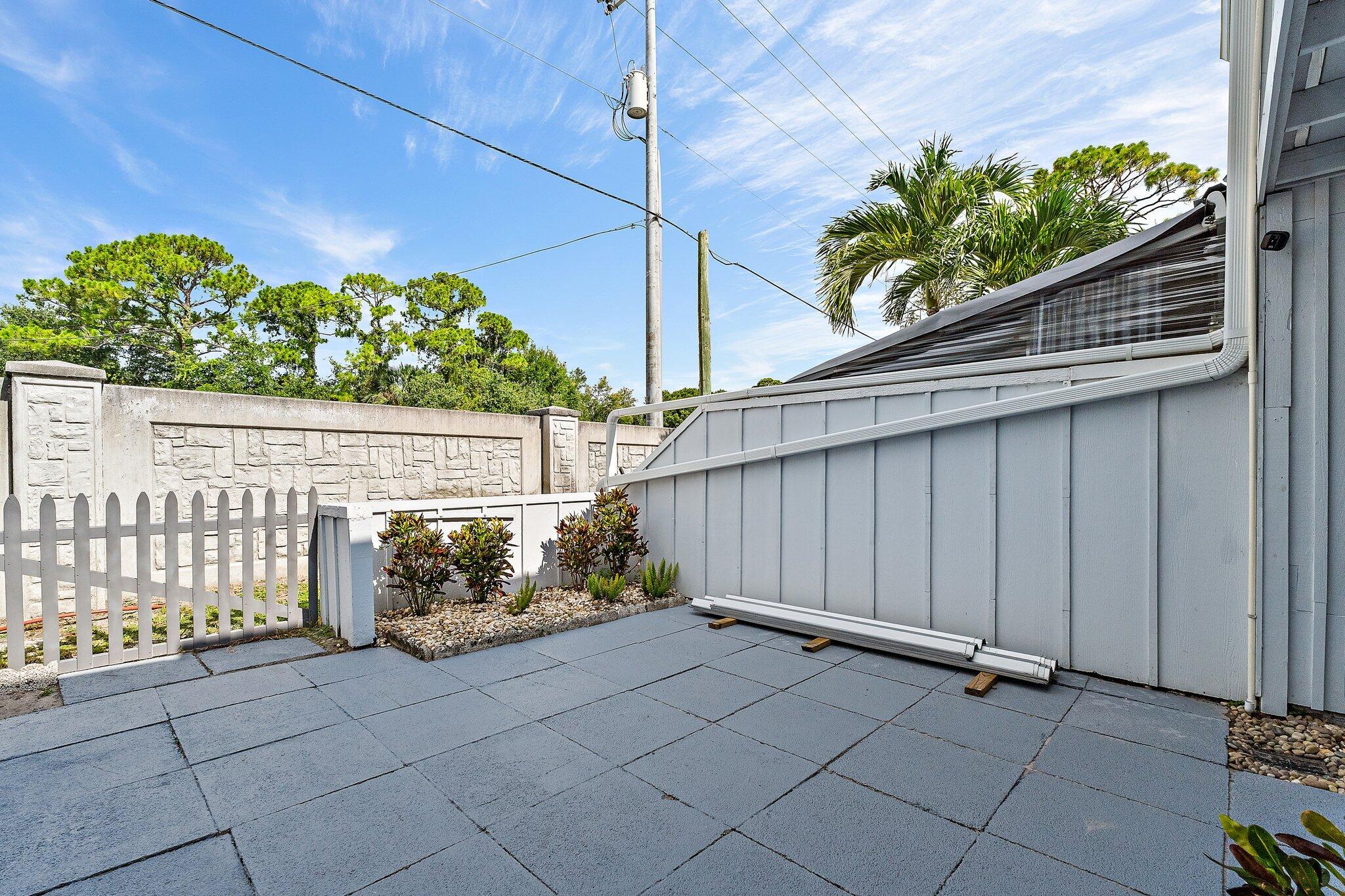 RIVERWALK 1 - Residential