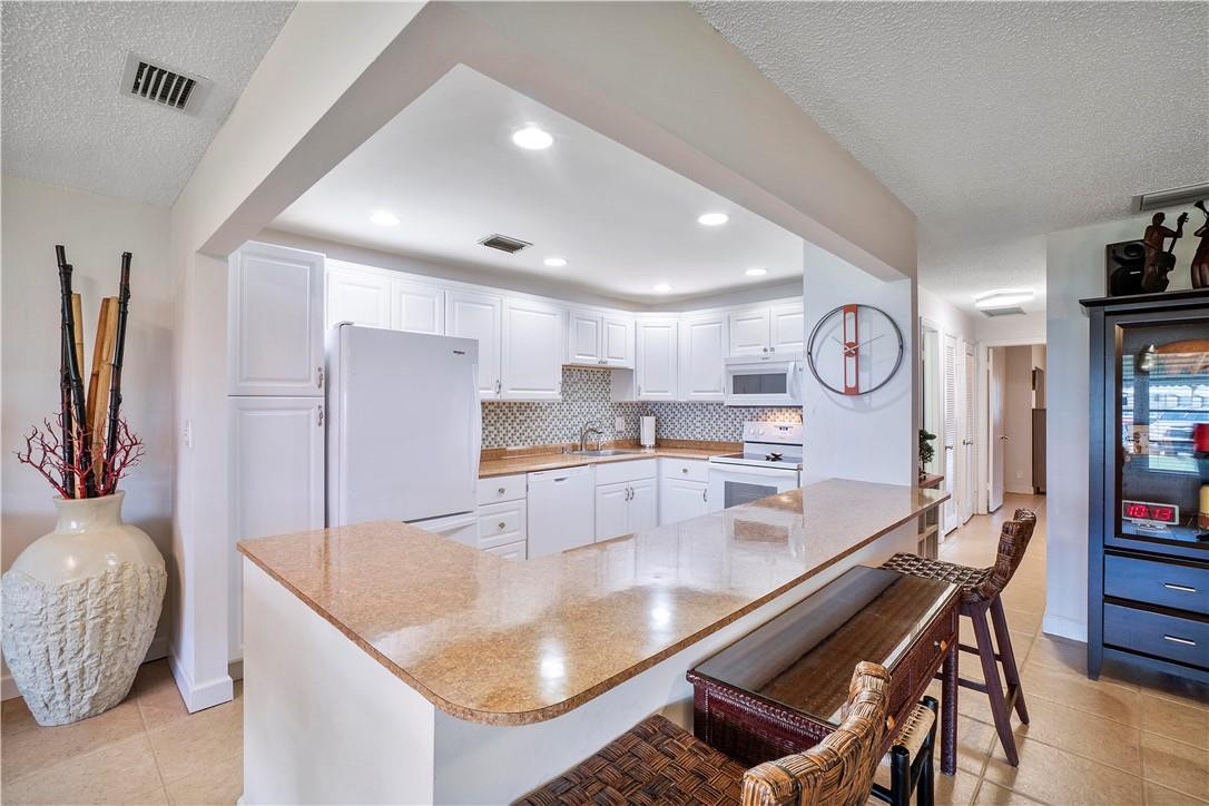 Lauderdale West 14 CONDO - Residential