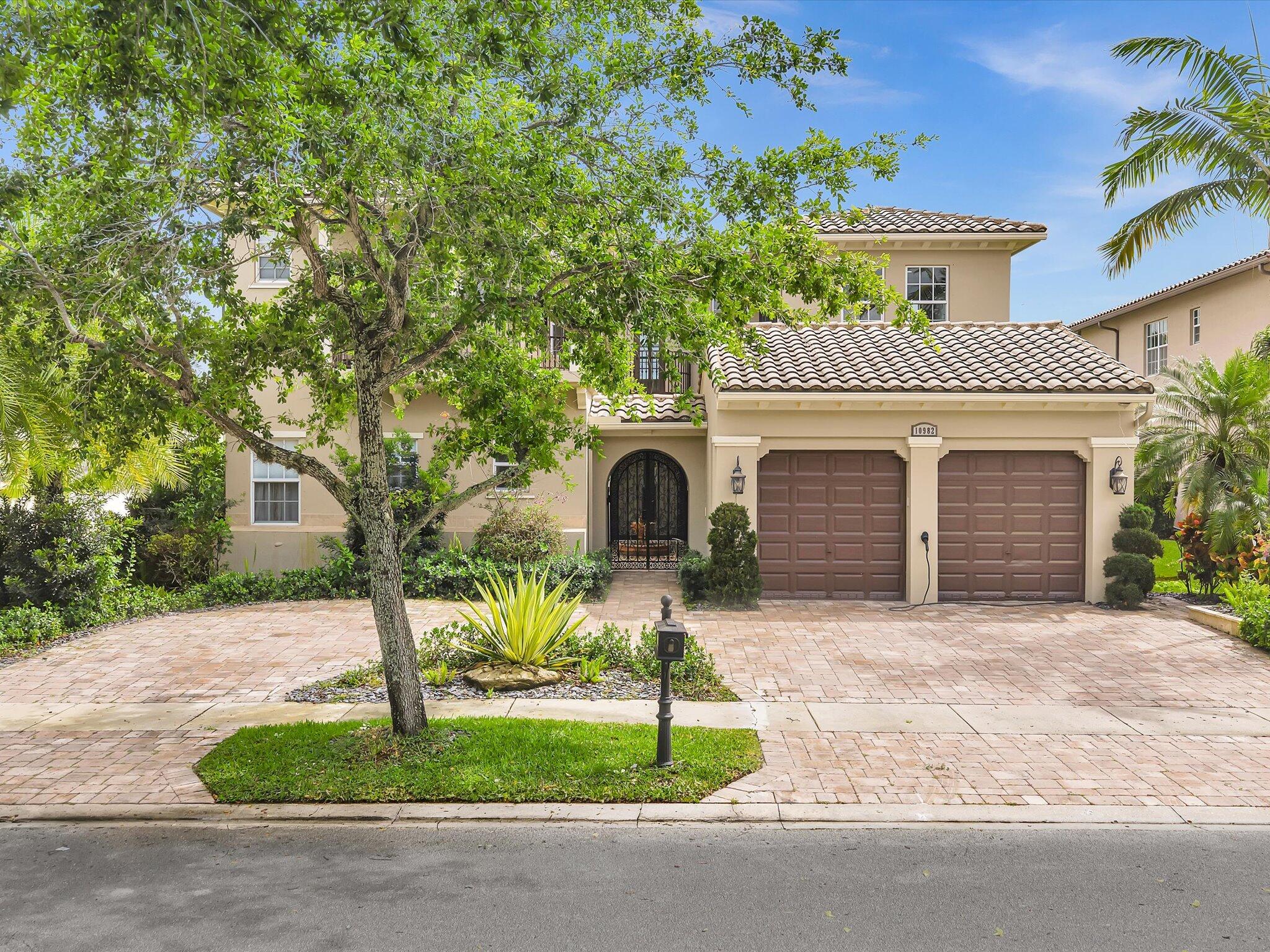HERON BAY NORTHEAST - Residential