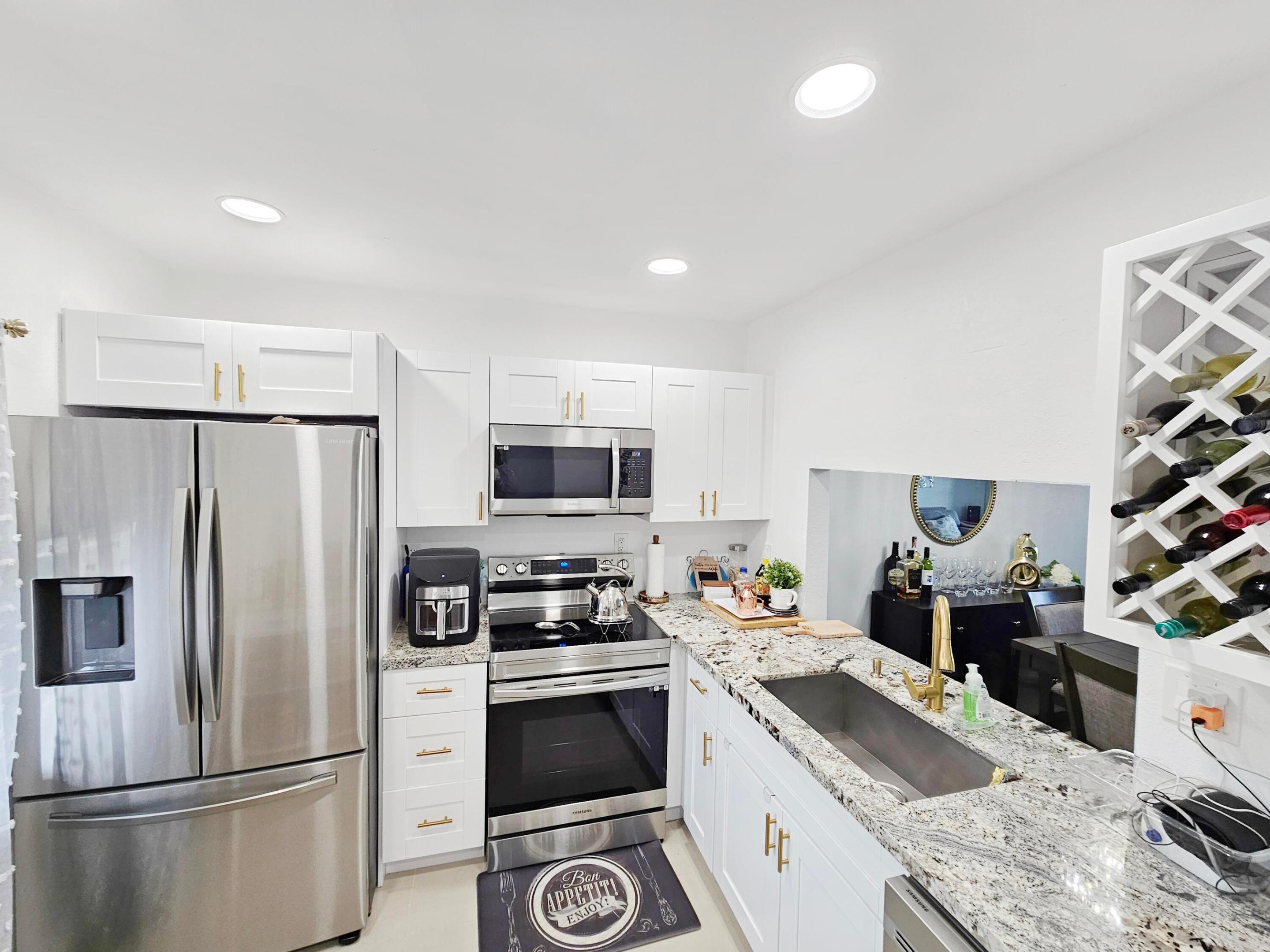 ORIOLE GOLF & TENNIS CLUB CONDO - Residential Lease