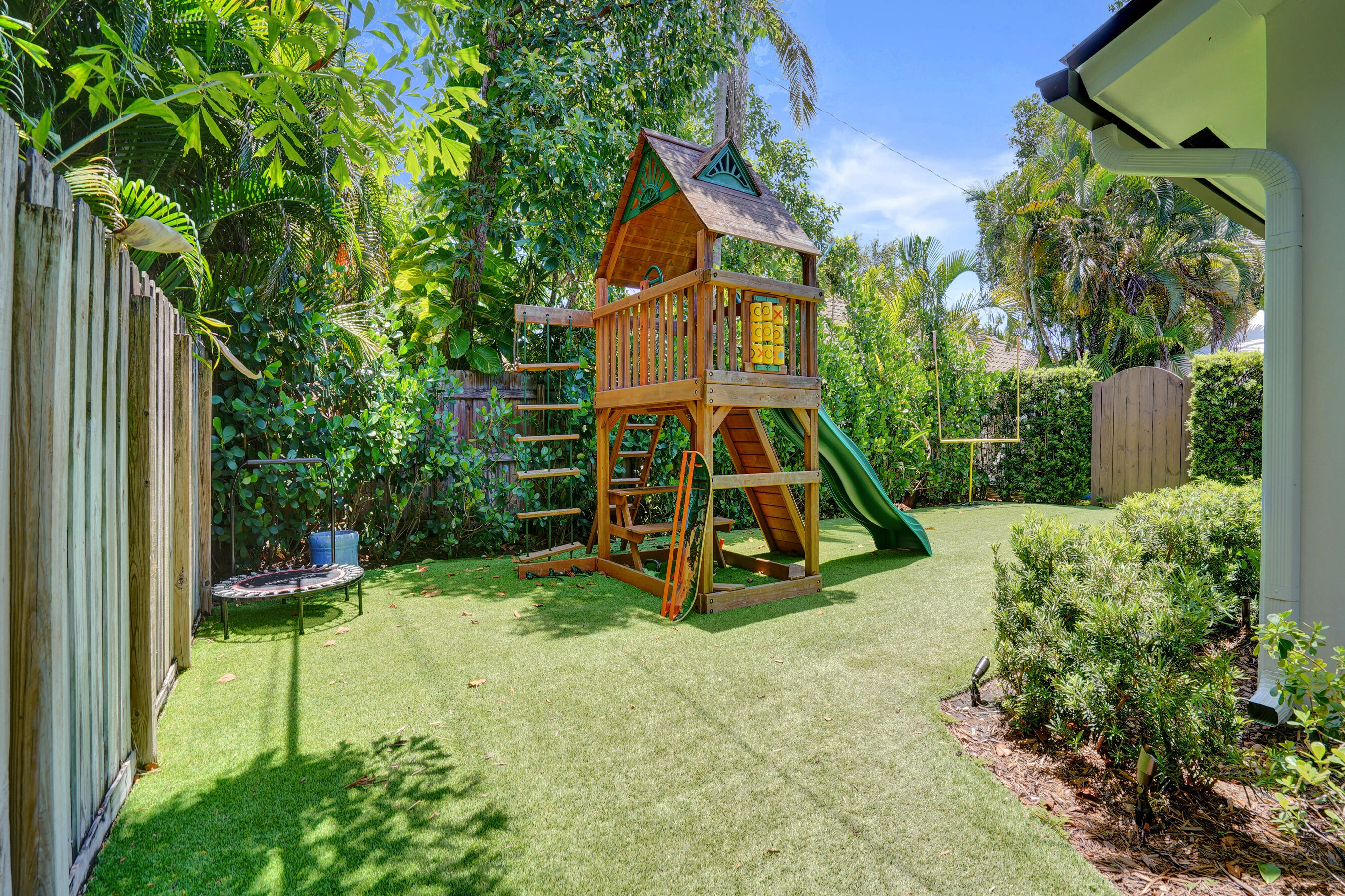 CORAL RIDGE COUNTRY CLUB - Residential