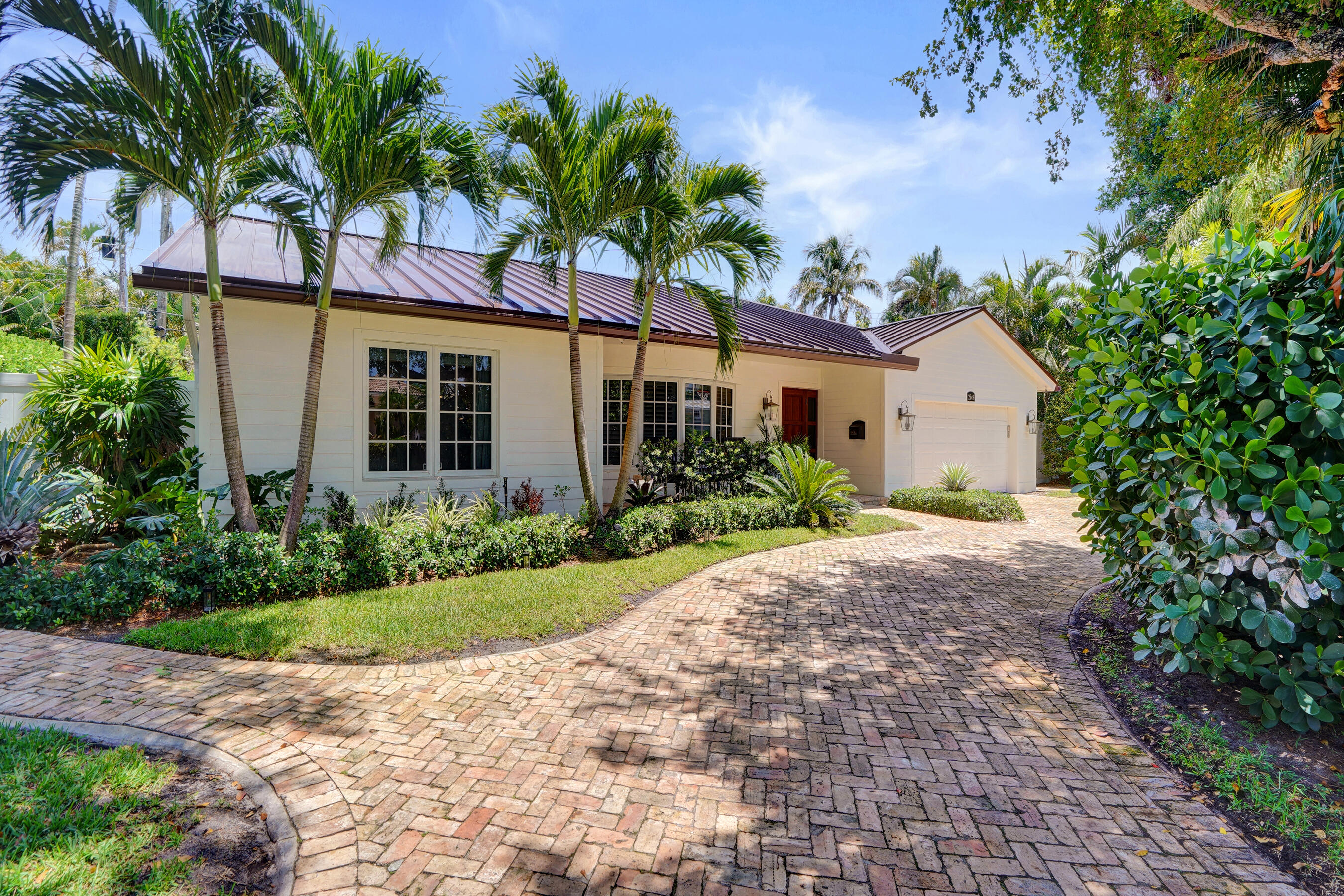 CORAL RIDGE COUNTRY CLUB - Residential