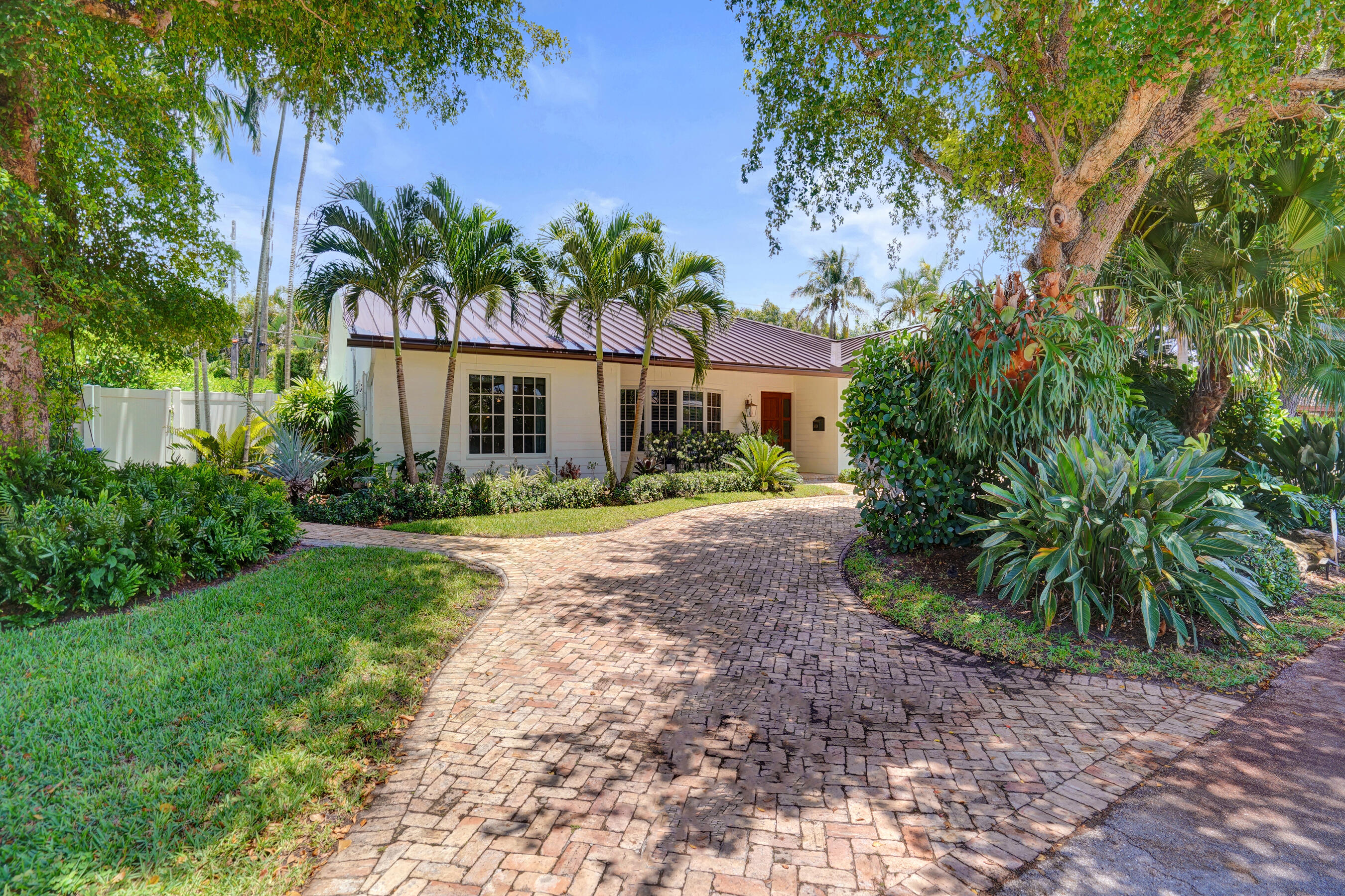 CORAL RIDGE COUNTRY CLUB - Residential