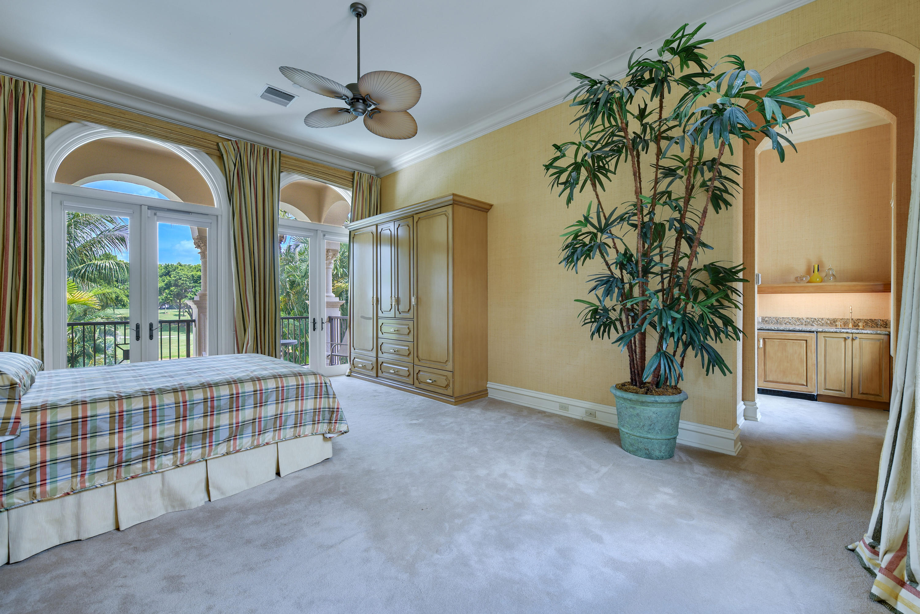 MIZNER LAKE ESTATES - Residential