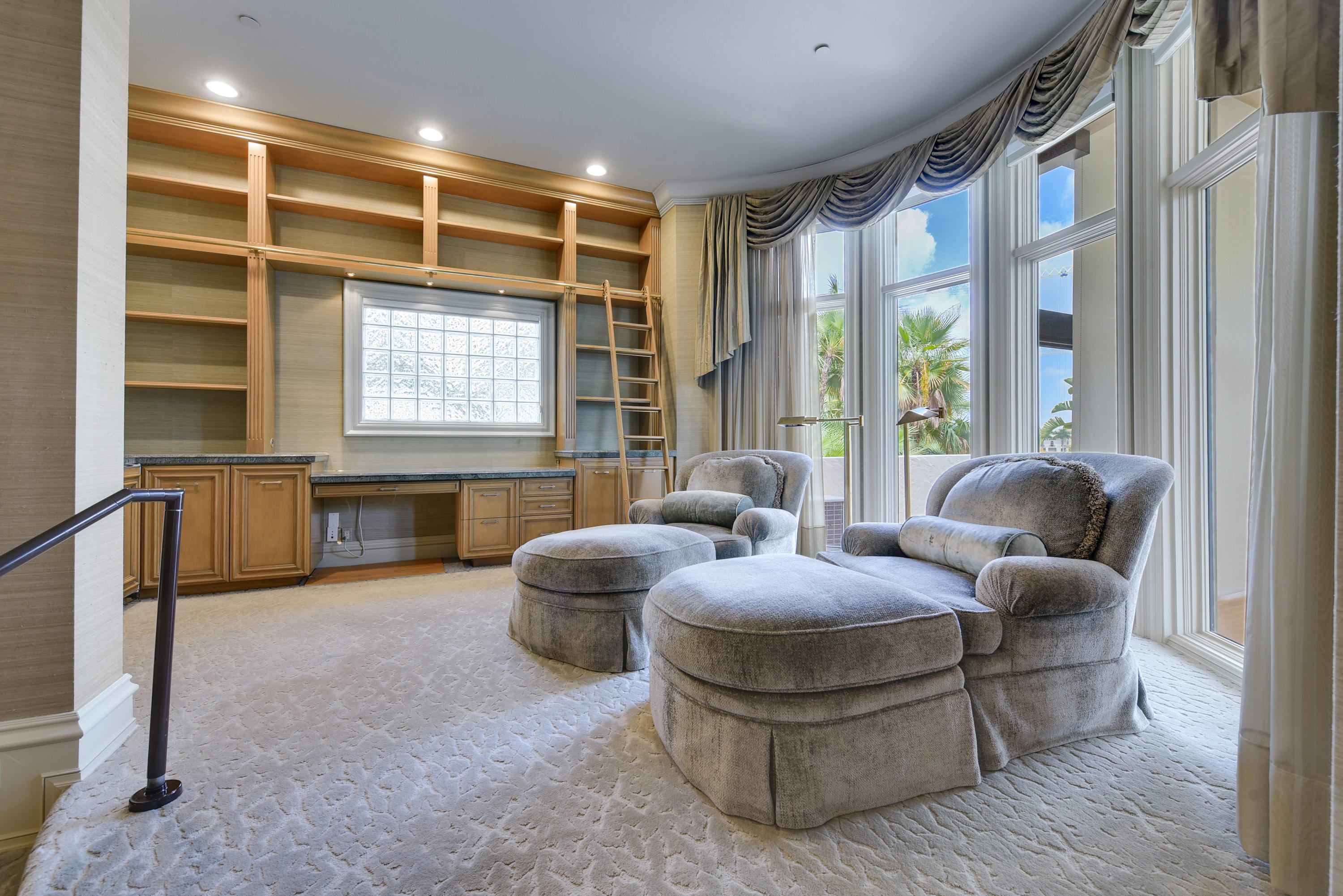 MIZNER LAKE ESTATES - Residential