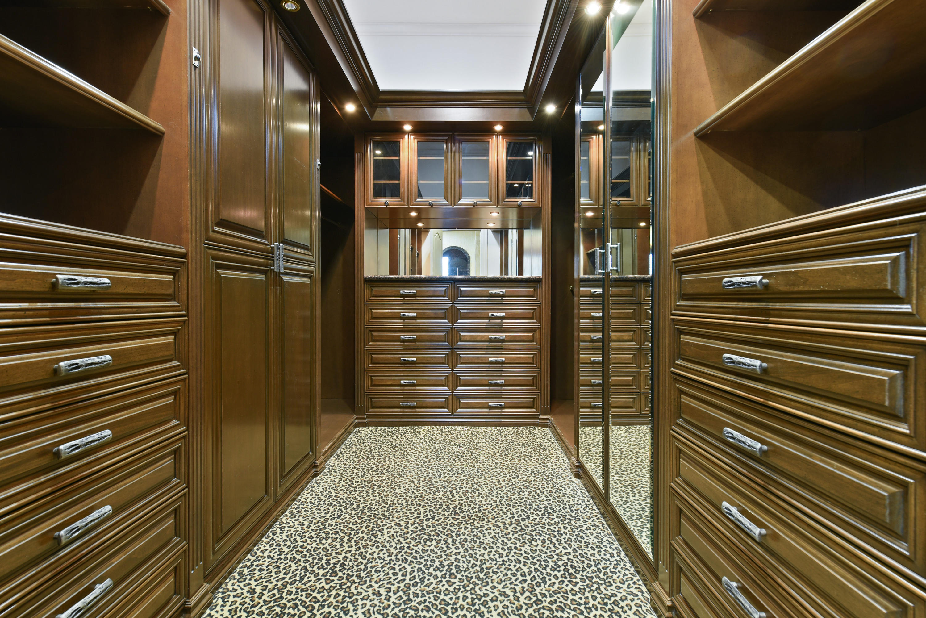 MIZNER LAKE ESTATES - Residential
