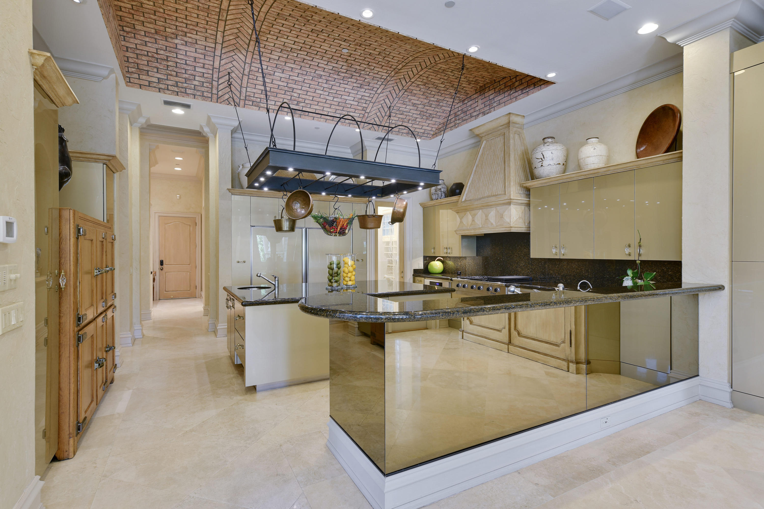 MIZNER LAKE ESTATES - Residential