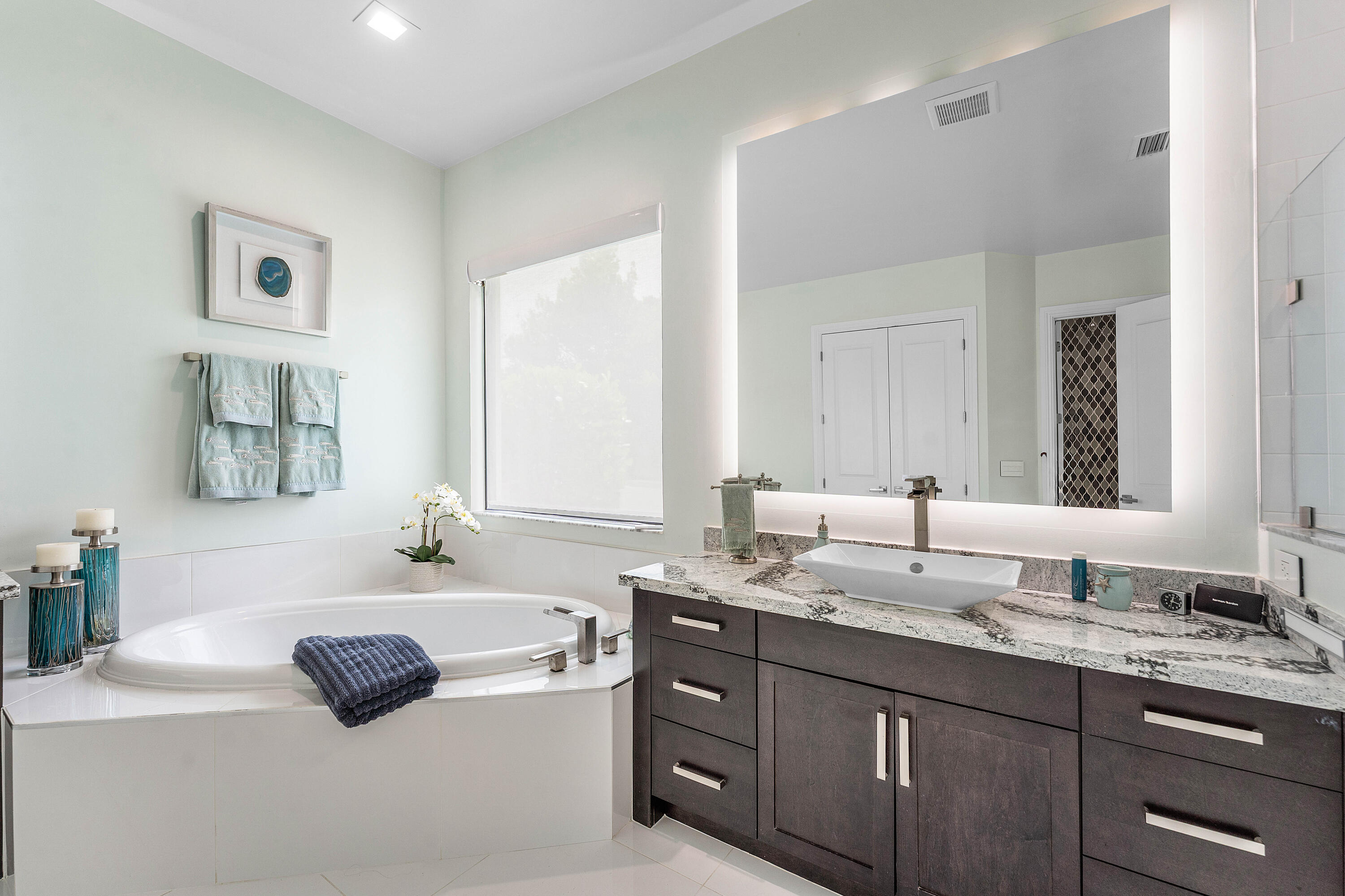 PALM MEADOWS ESTATES - Residential