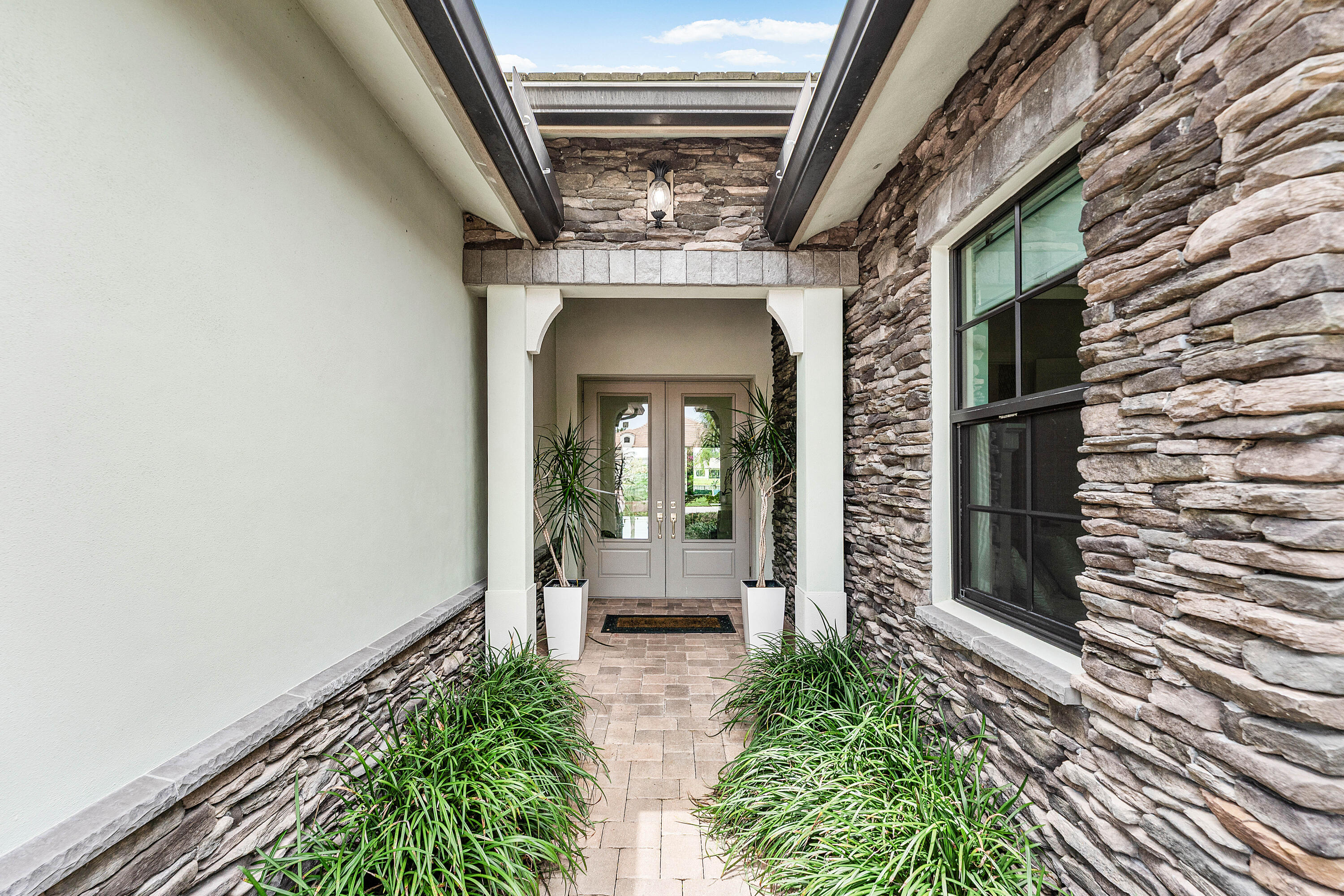 PALM MEADOWS ESTATES - Residential