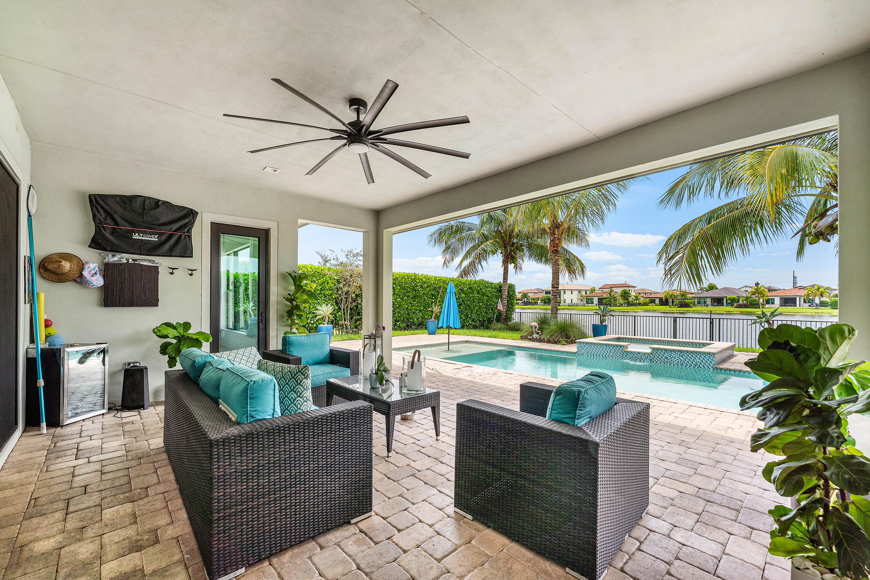 PALM MEADOWS ESTATES - Residential