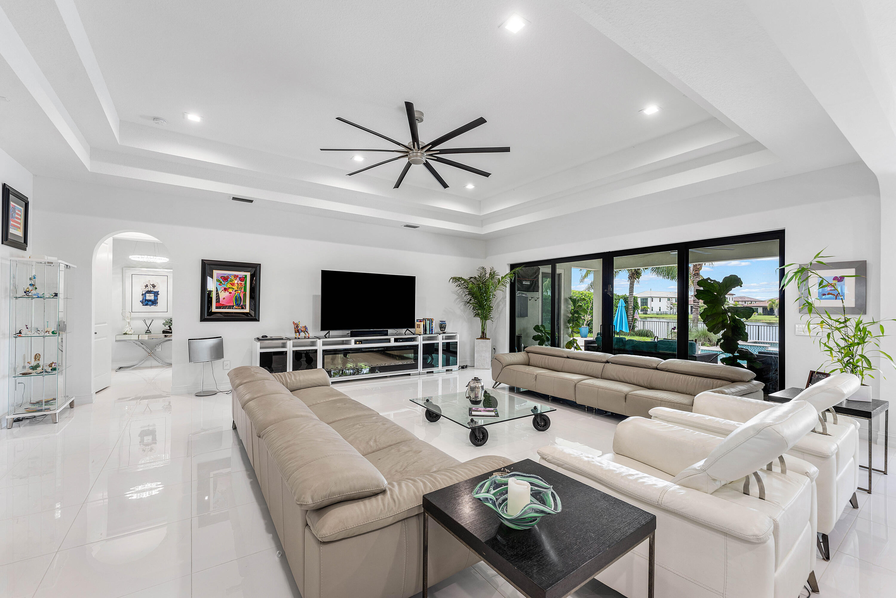 PALM MEADOWS ESTATES - Residential