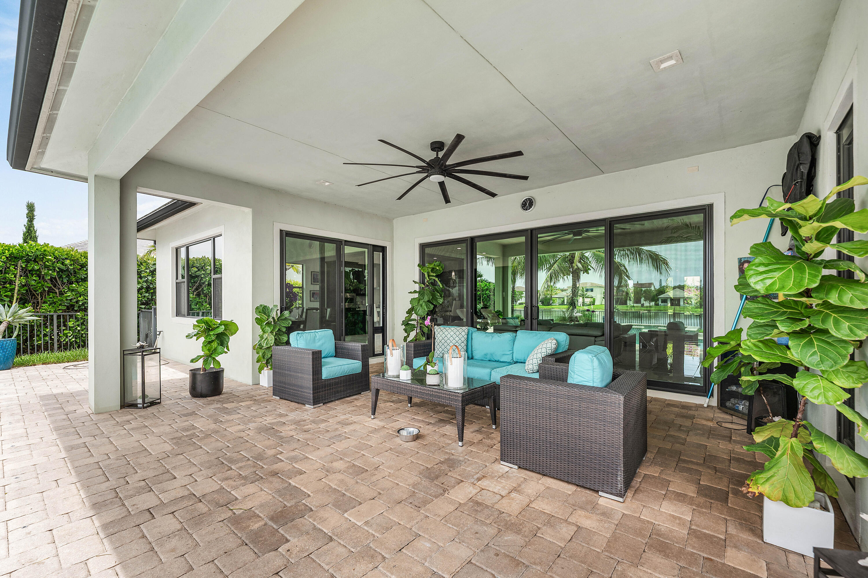 PALM MEADOWS ESTATES - Residential