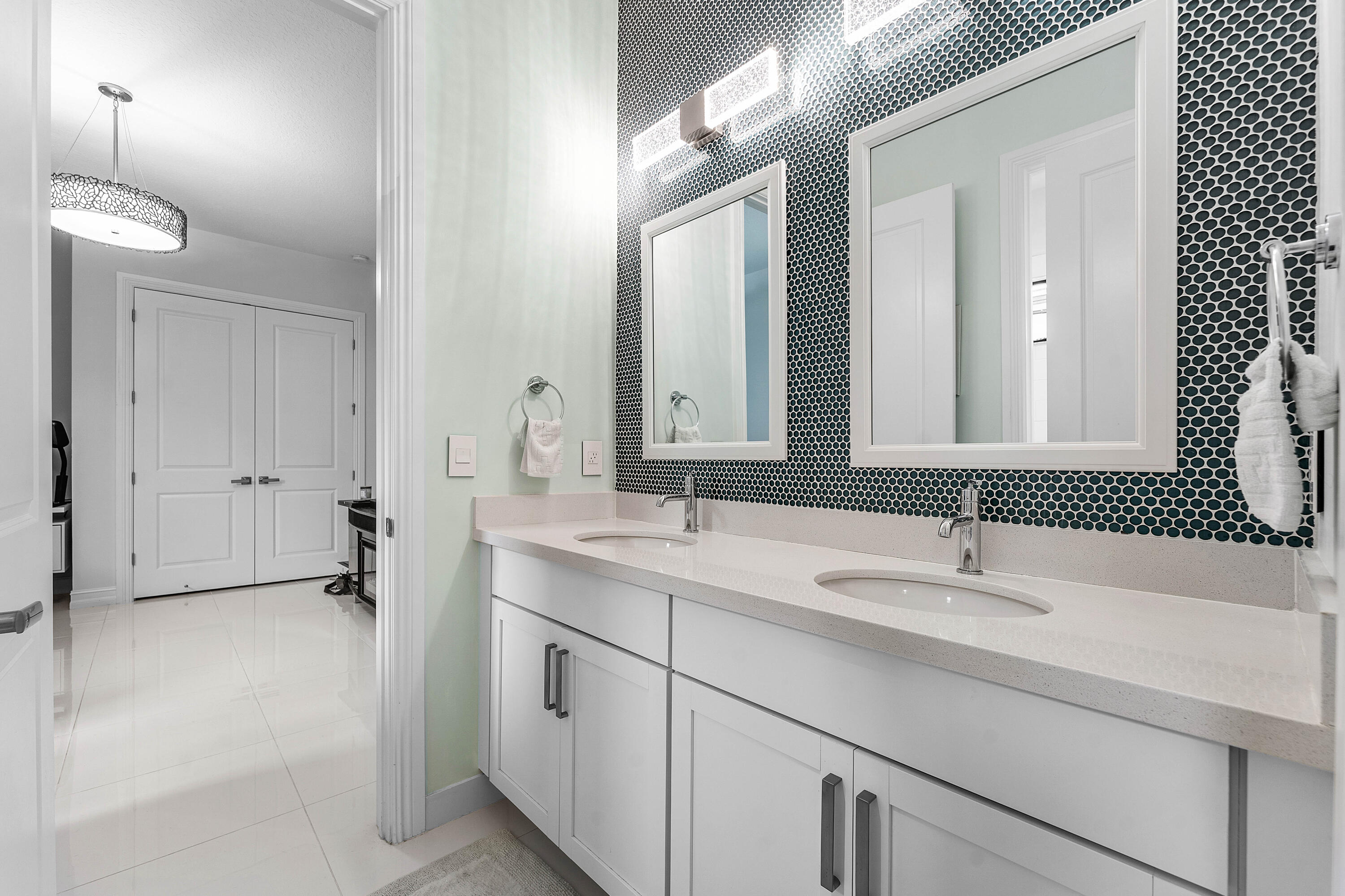 PALM MEADOWS ESTATES - Residential