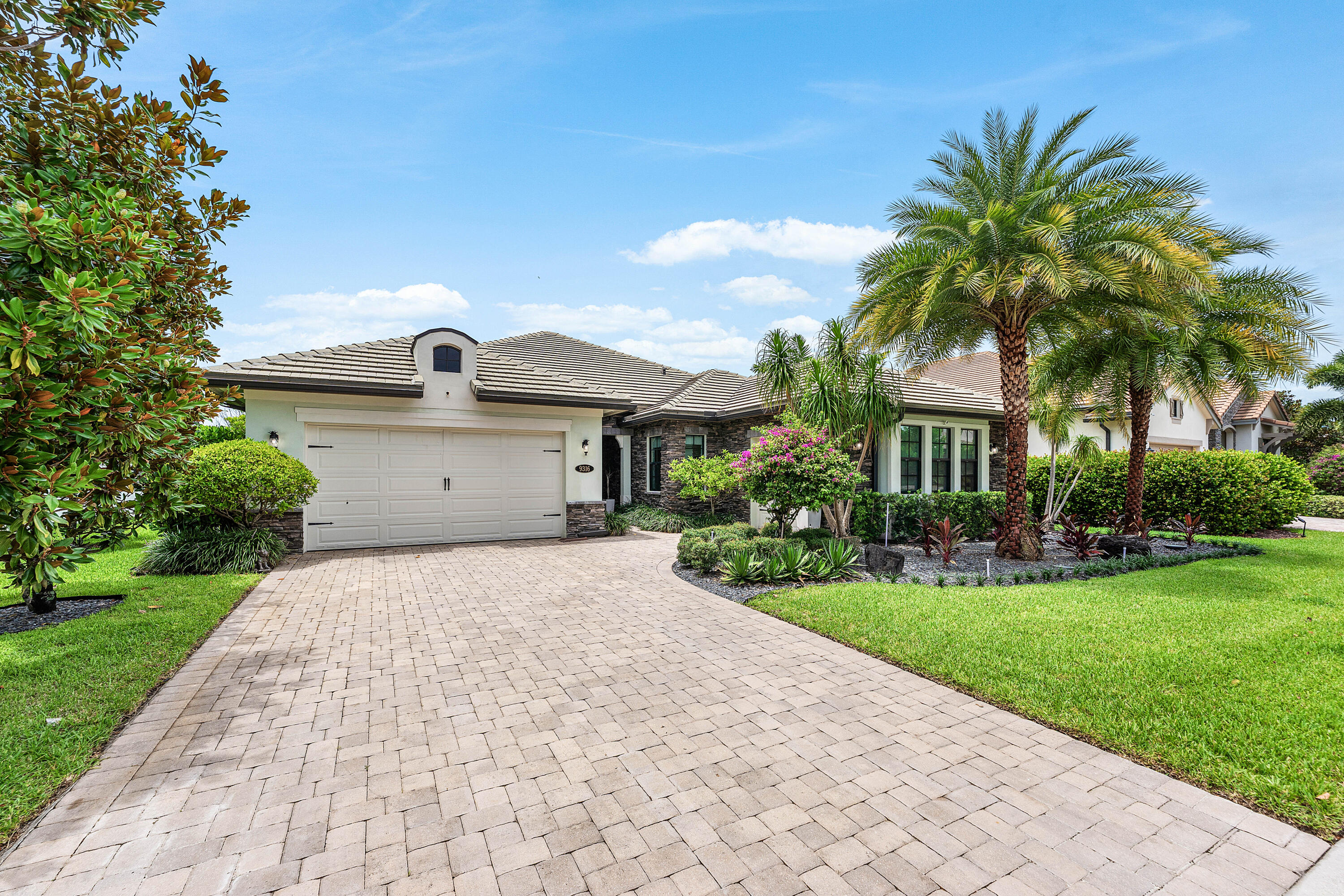 PALM MEADOWS ESTATES - Residential