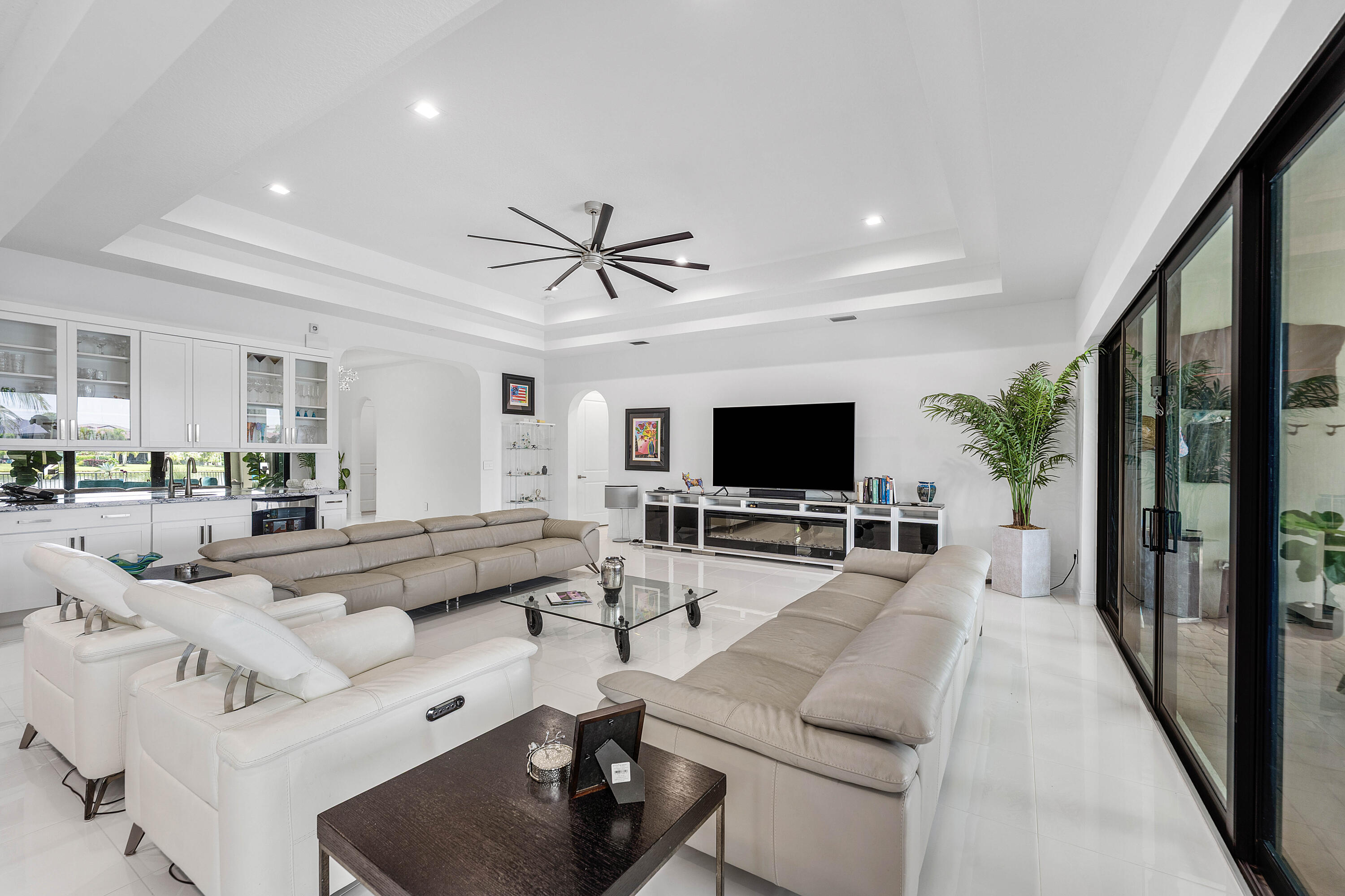 PALM MEADOWS ESTATES - Residential