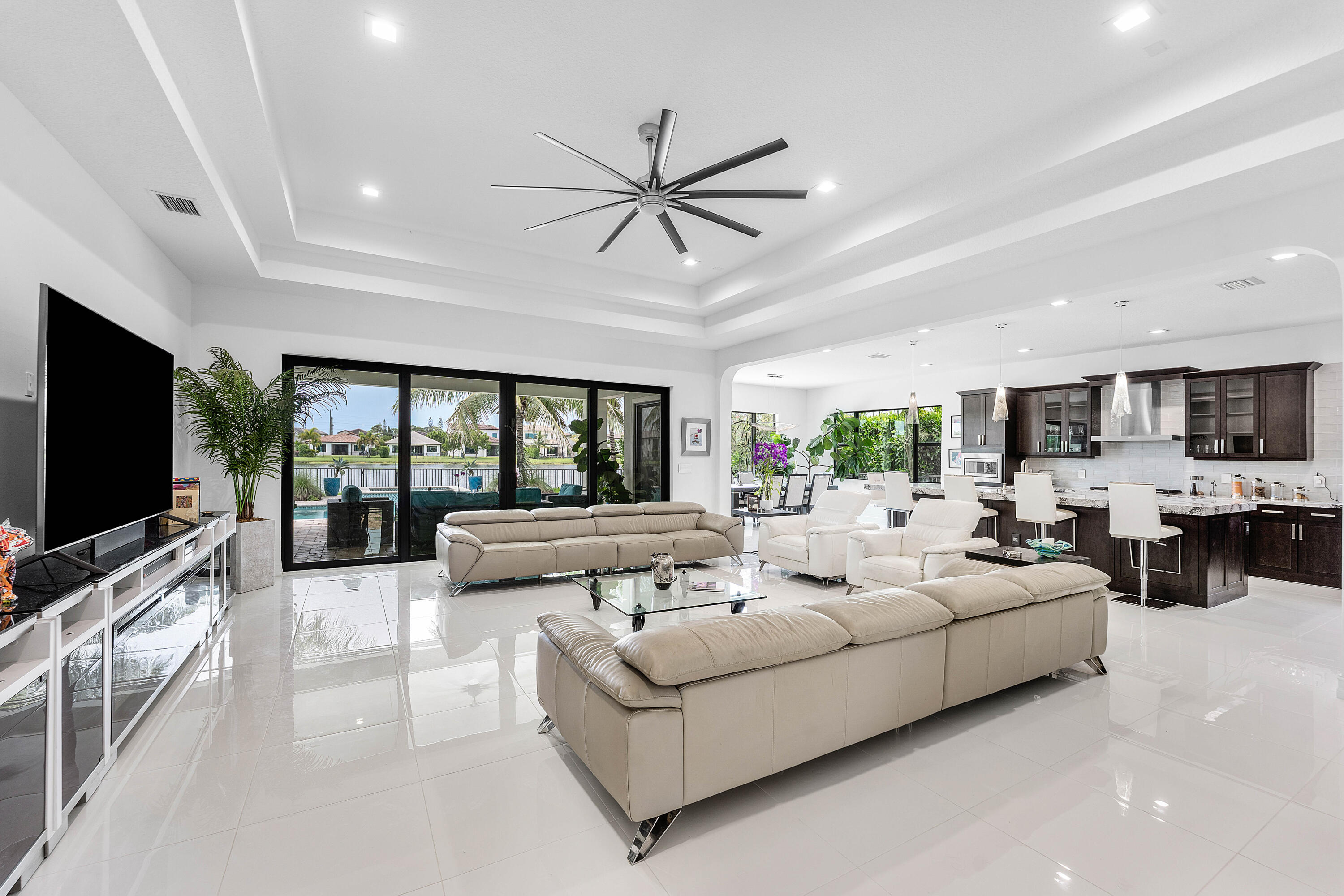 PALM MEADOWS ESTATES - Residential