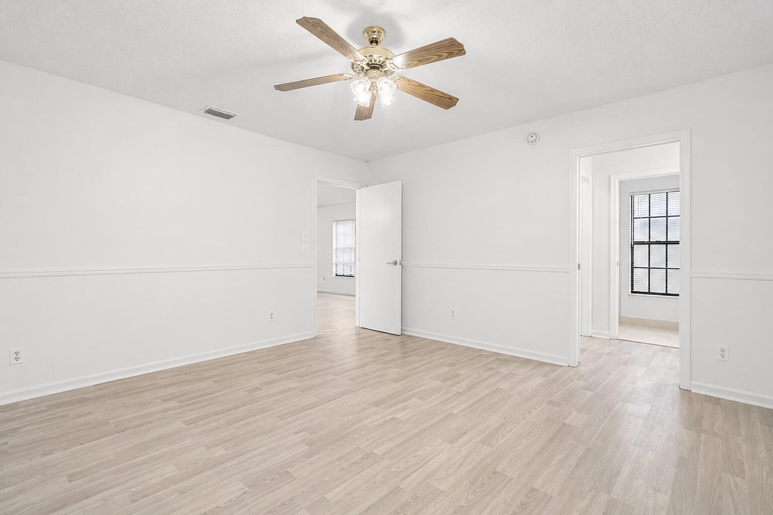 HUNTINGTON WOODS - Residential Lease