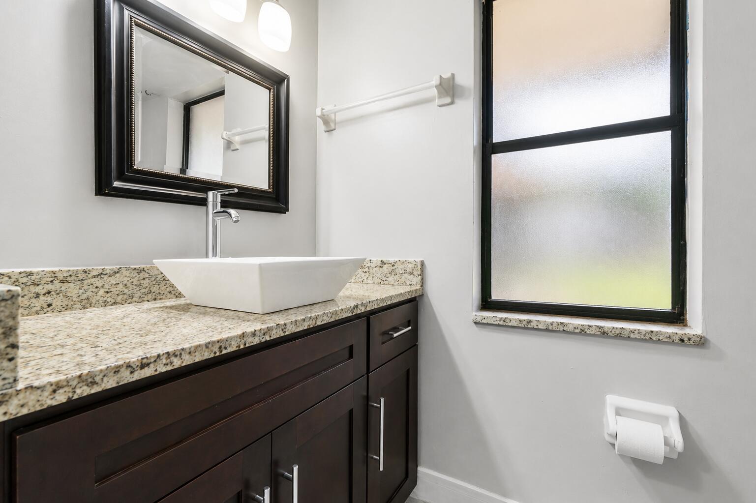 HUNTINGTON WOODS - Residential Lease