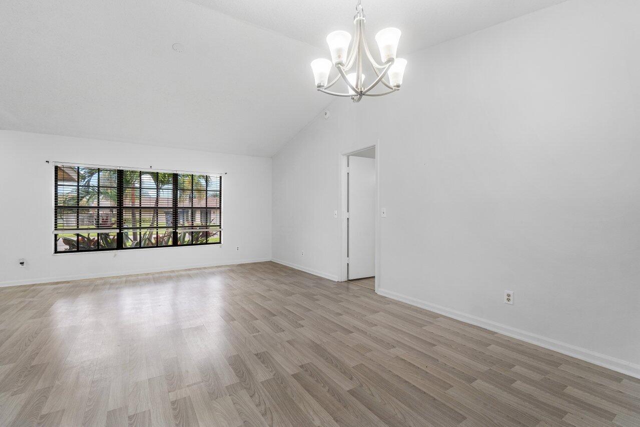HUNTINGTON WOODS - Residential Lease