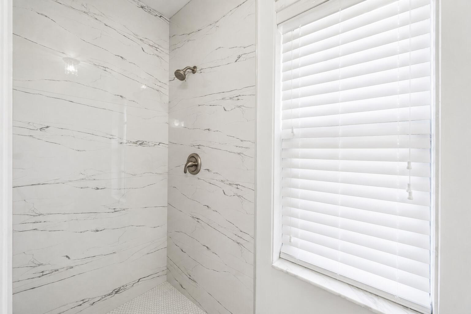HUNTINGTON WOODS - Residential Lease