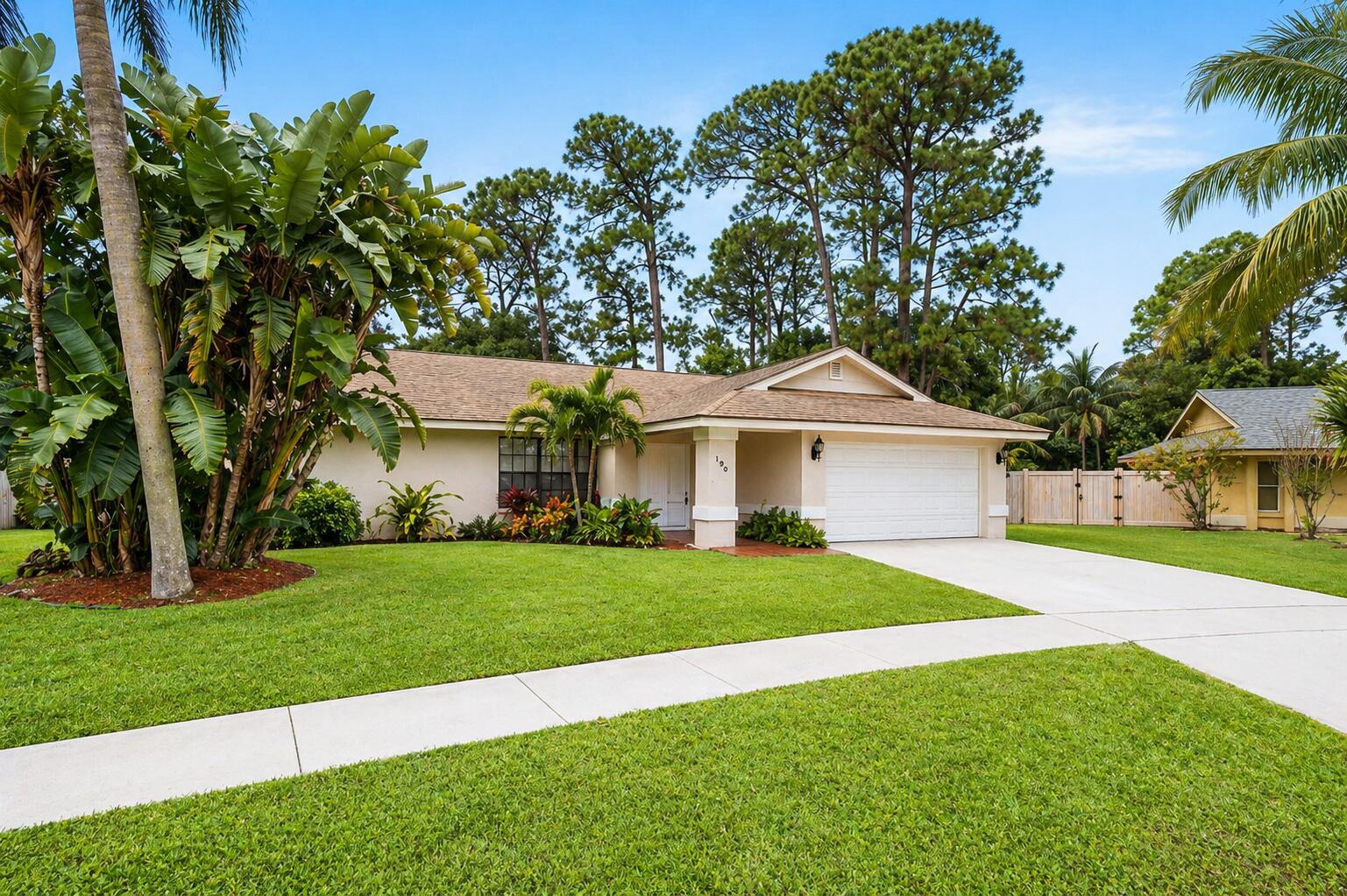 HUNTINGTON WOODS - Residential Lease