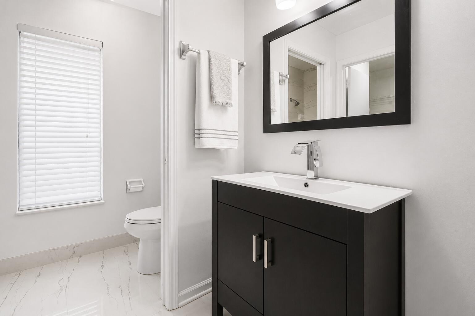 HUNTINGTON WOODS - Residential Lease