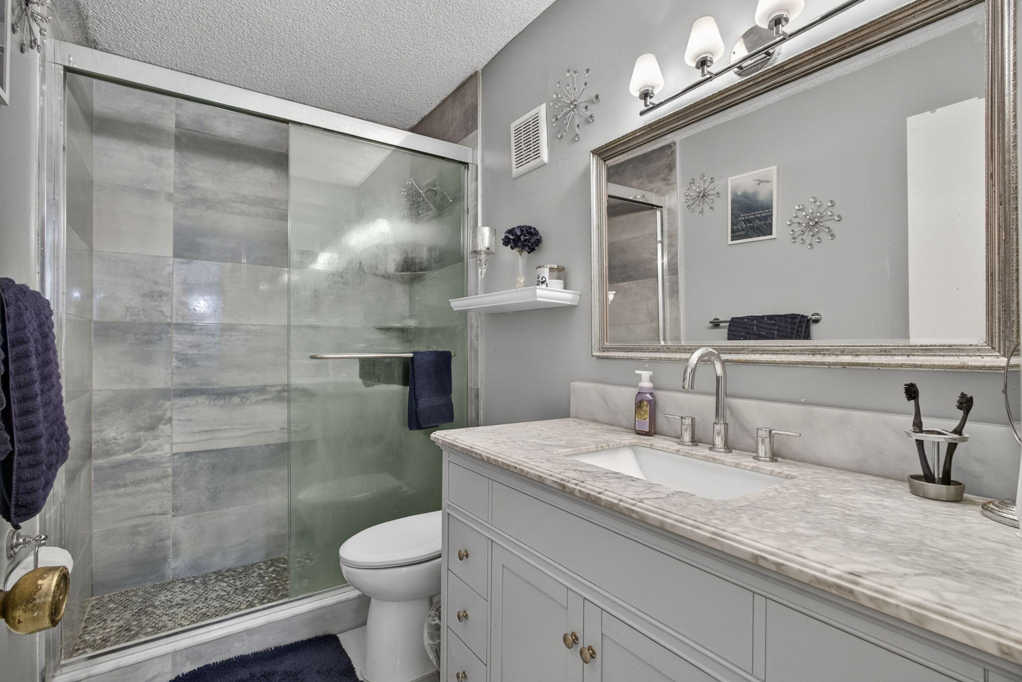FOXWOOD ESTATES 1 OF LAKESIDE GREEN - Residential Lease