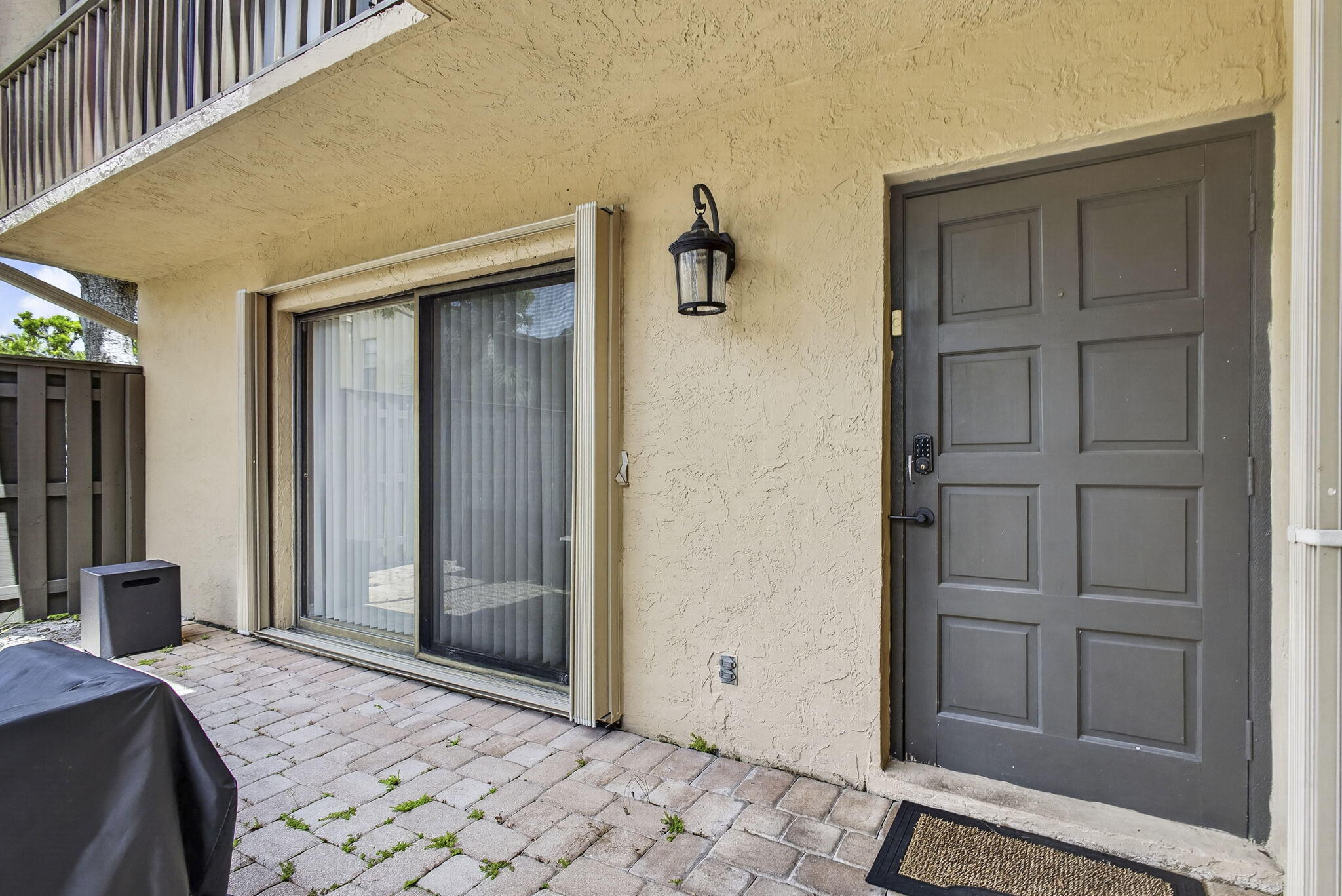 FOXWOOD ESTATES 1 OF LAKESIDE GREEN - Residential Lease