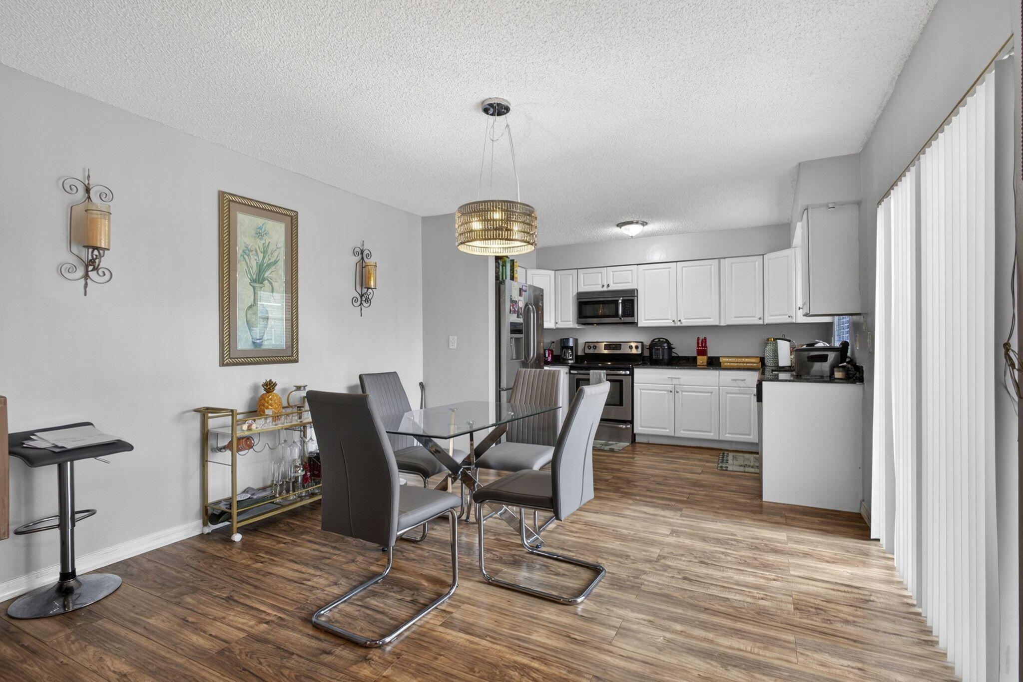 FOXWOOD ESTATES 1 OF LAKESIDE GREEN - Residential Lease