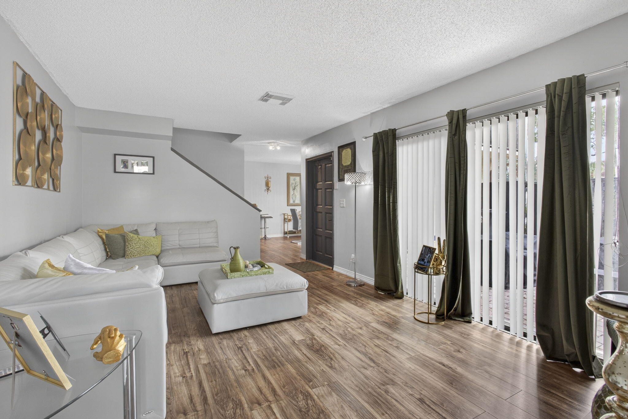 FOXWOOD ESTATES 1 OF LAKESIDE GREEN - Residential Lease