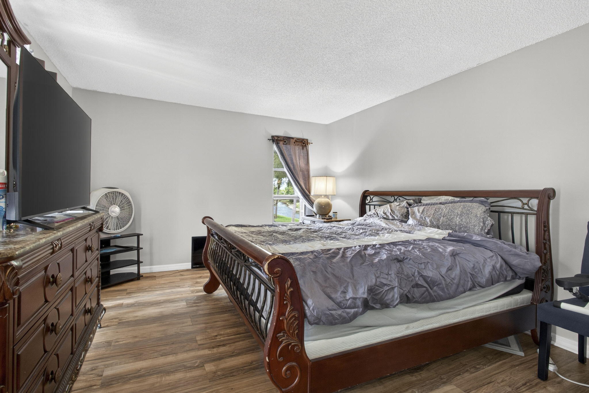 FOXWOOD ESTATES 1 OF LAKESIDE GREEN - Residential Lease