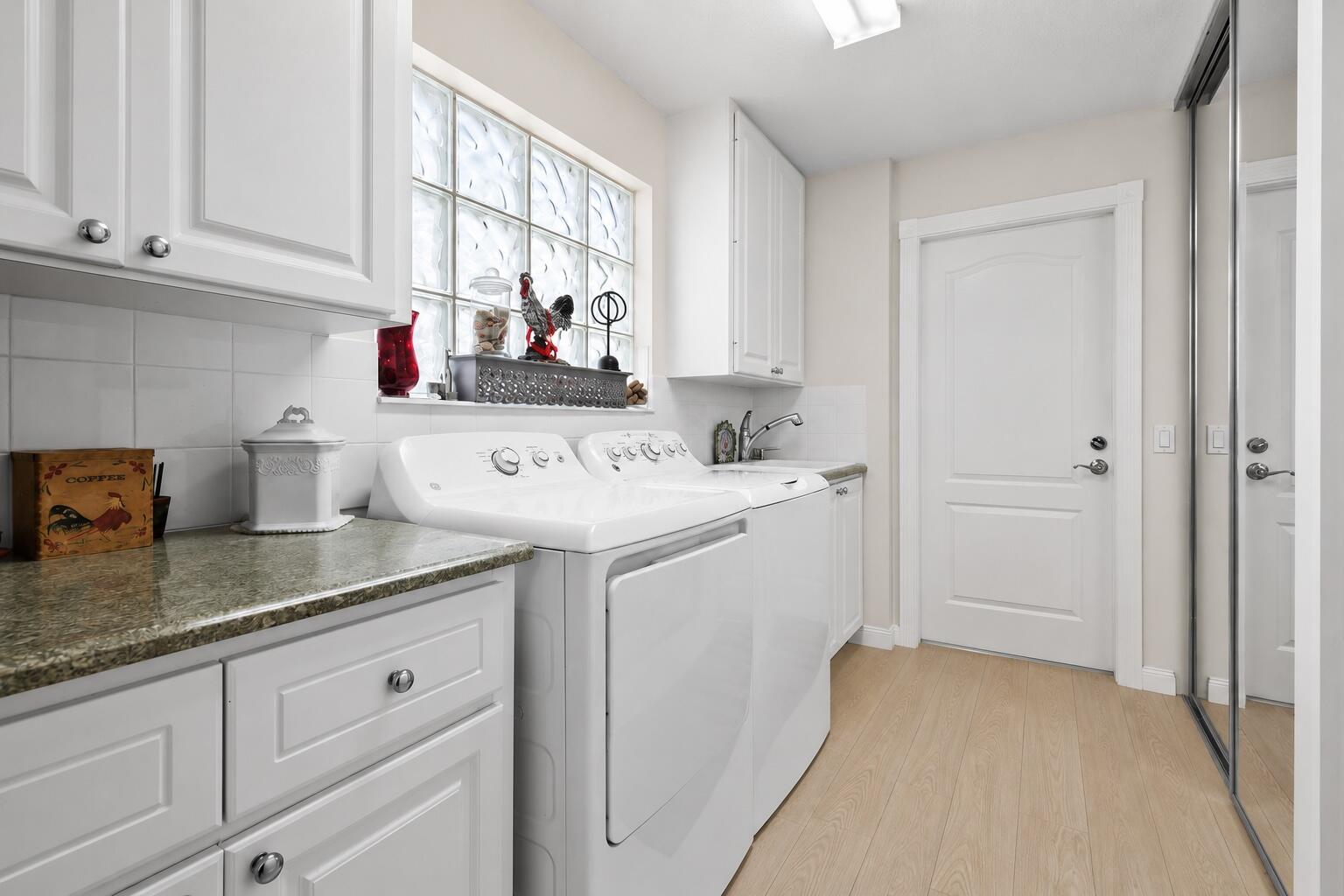 THE RETREAT - Residential Lease