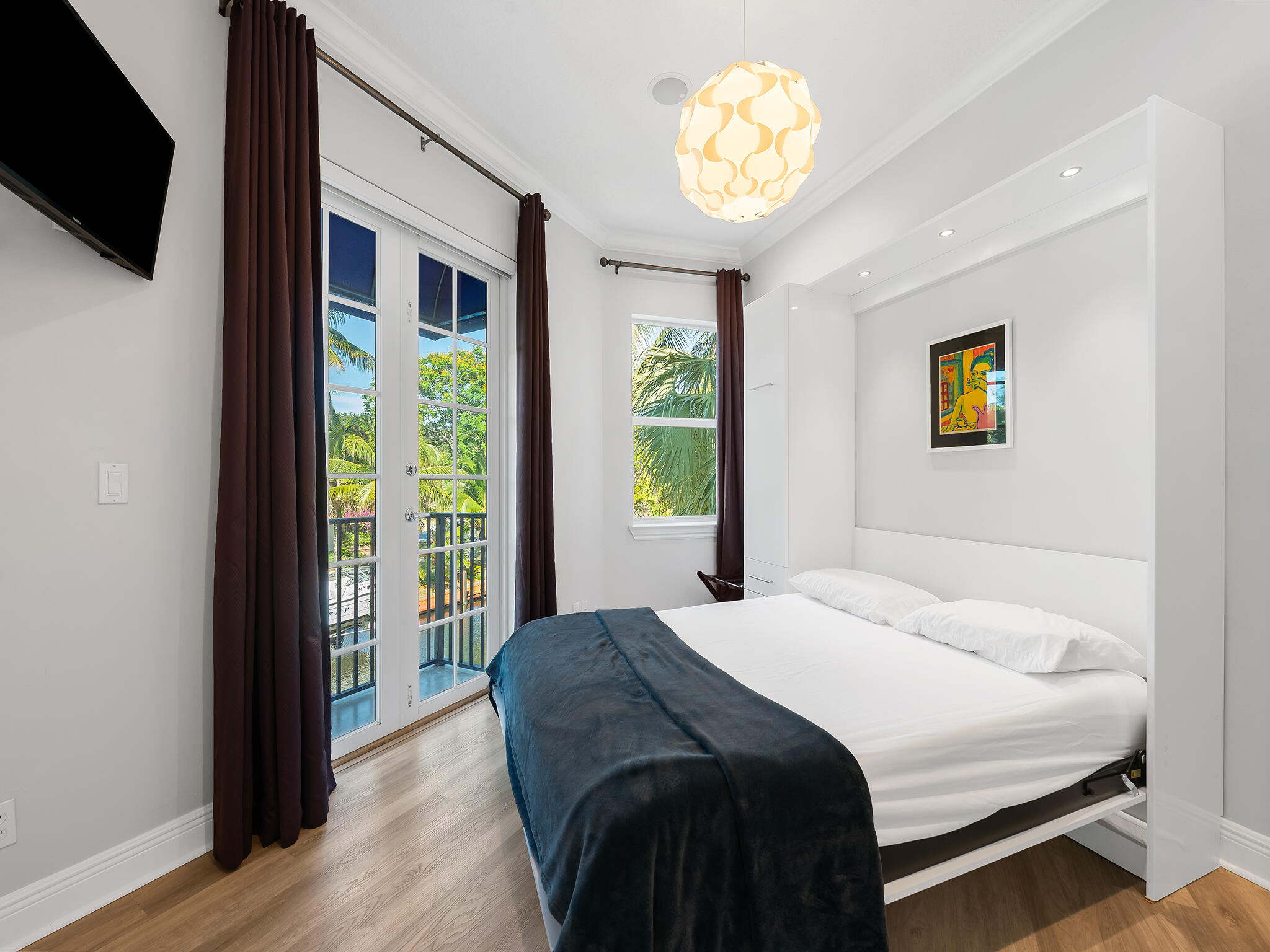 BEVERLY HEIGHTS - Residential