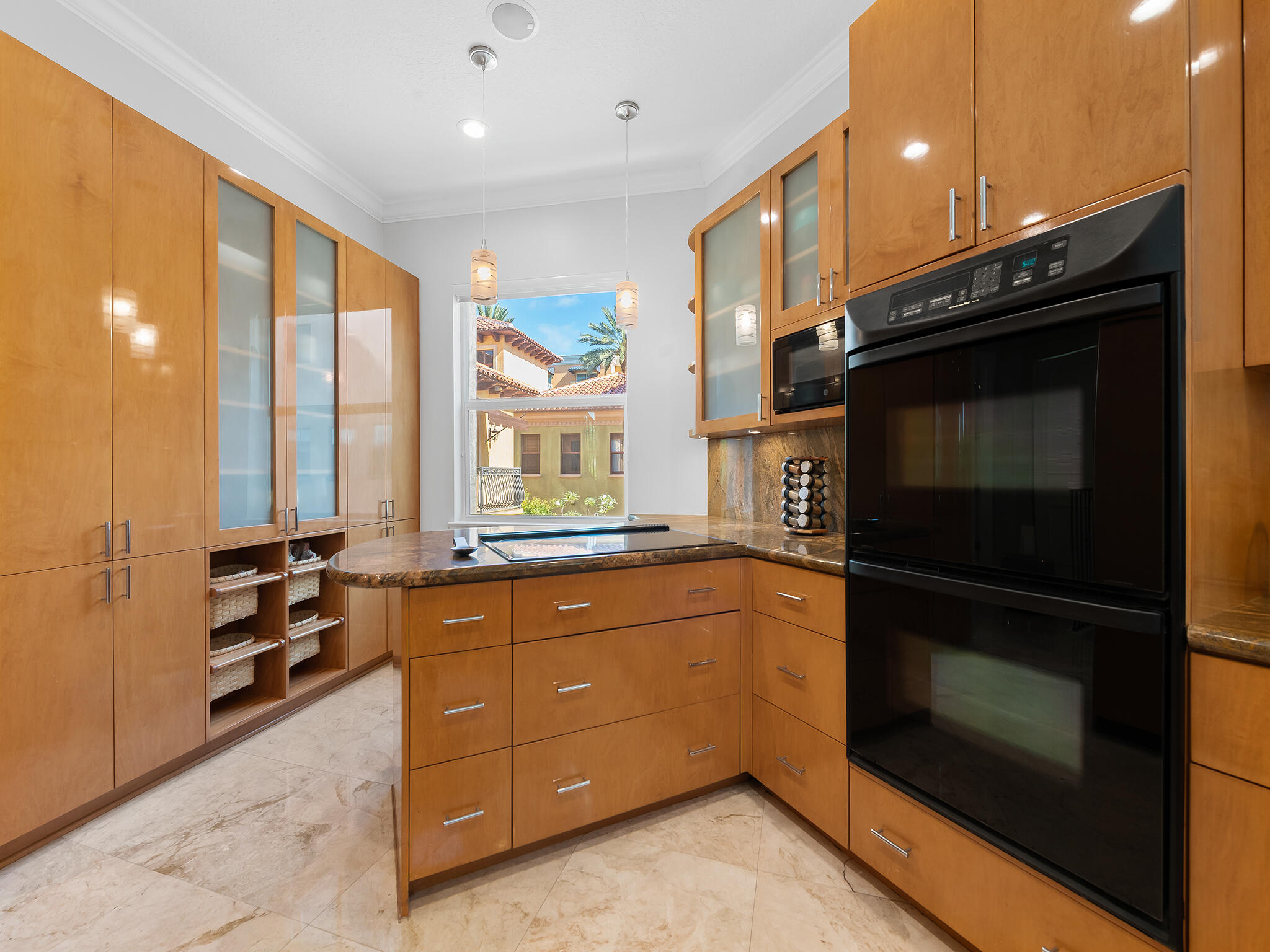 BEVERLY HEIGHTS - Residential