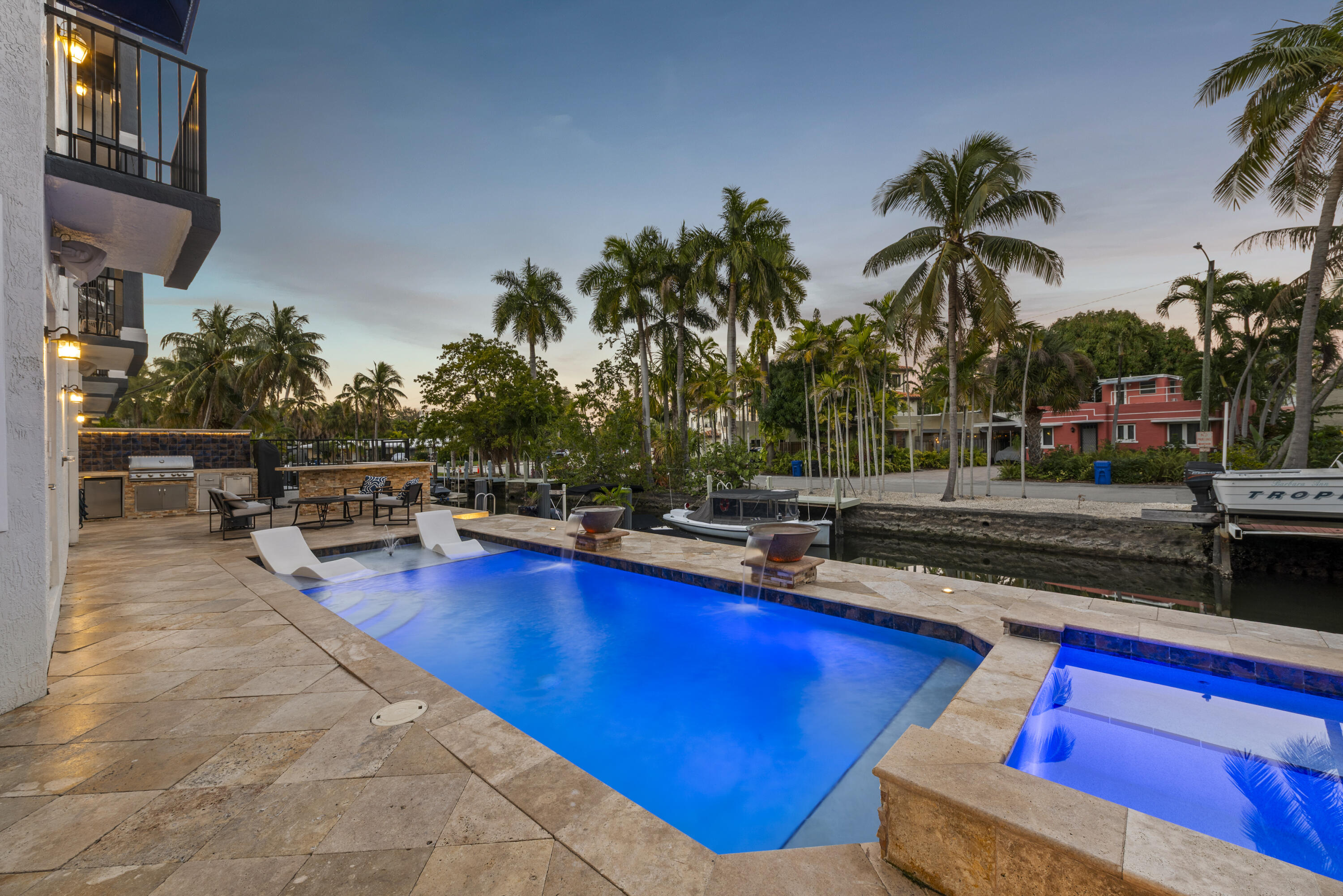 BEVERLY HEIGHTS - Residential