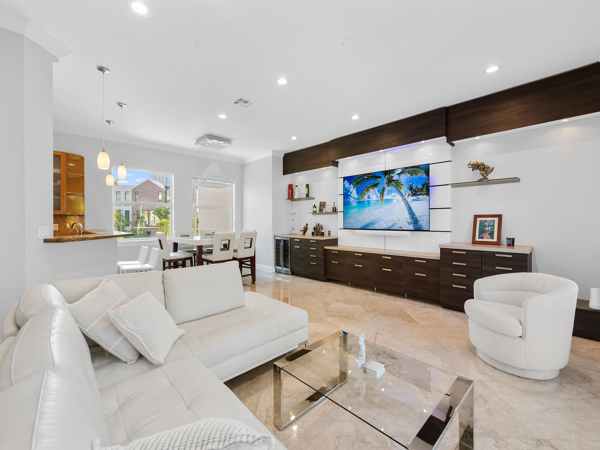 BEVERLY HEIGHTS - Residential