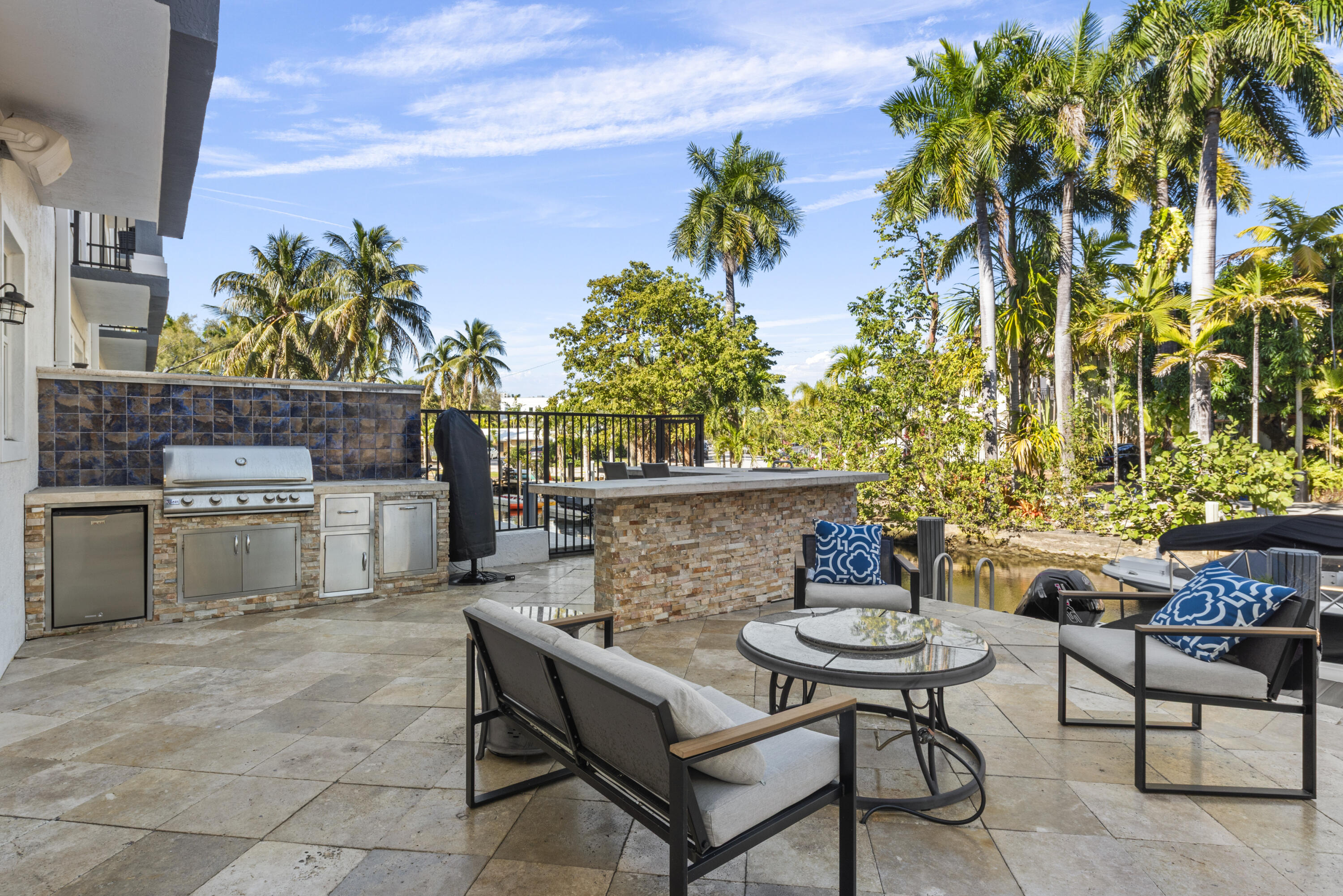 BEVERLY HEIGHTS - Residential