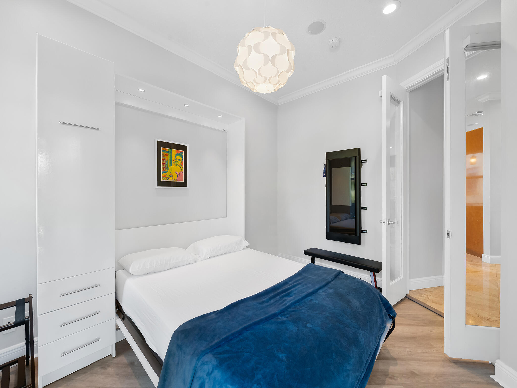 BEVERLY HEIGHTS - Residential