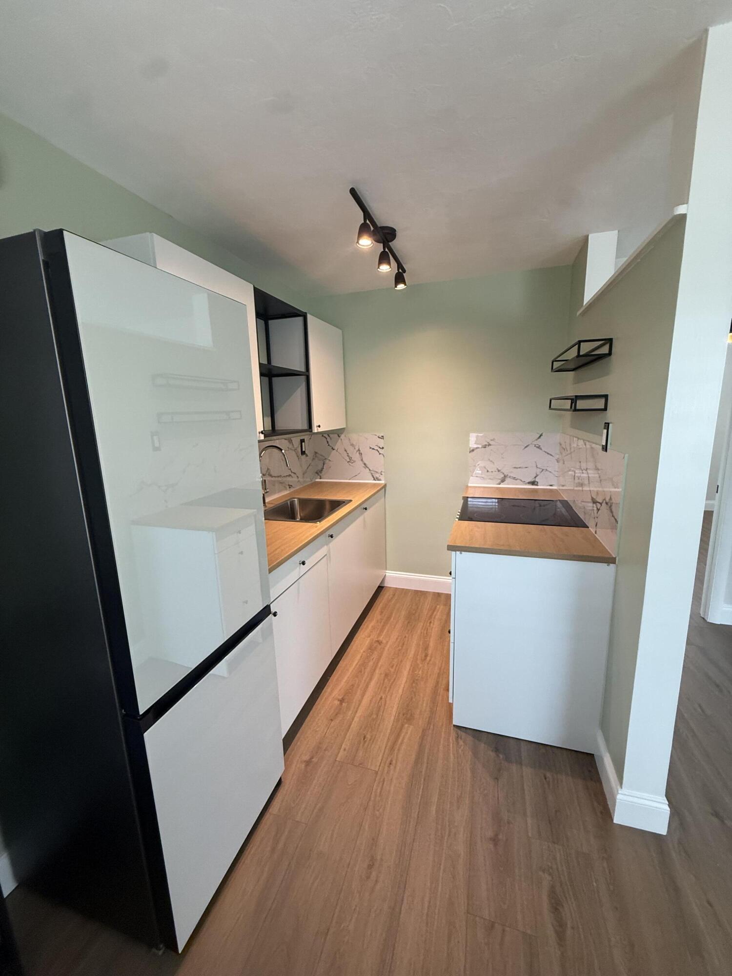 PINE CREST AMENDED PLAT - Residential Lease