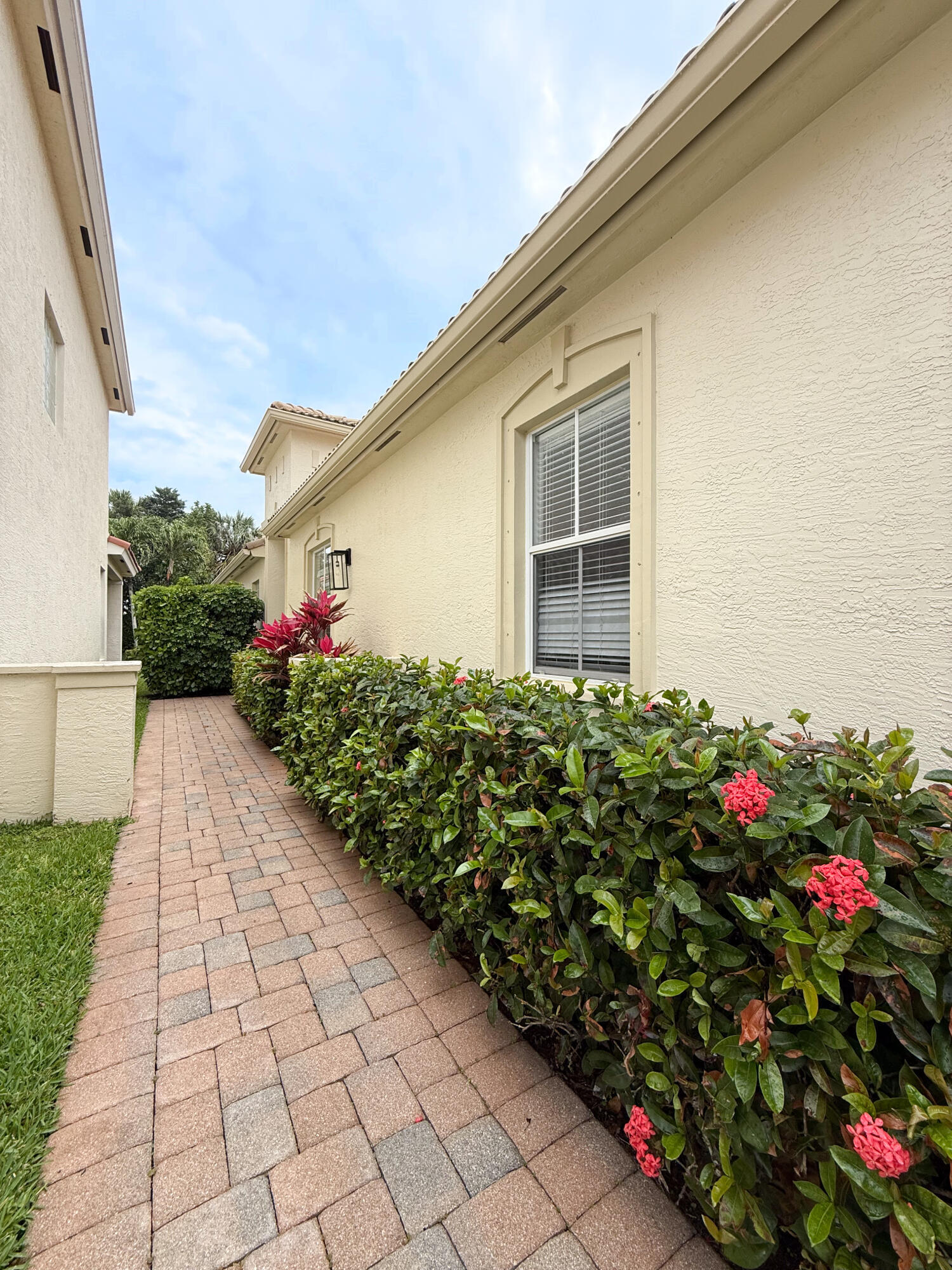 MIRABELLA AT MIRASOL PL C - Residential