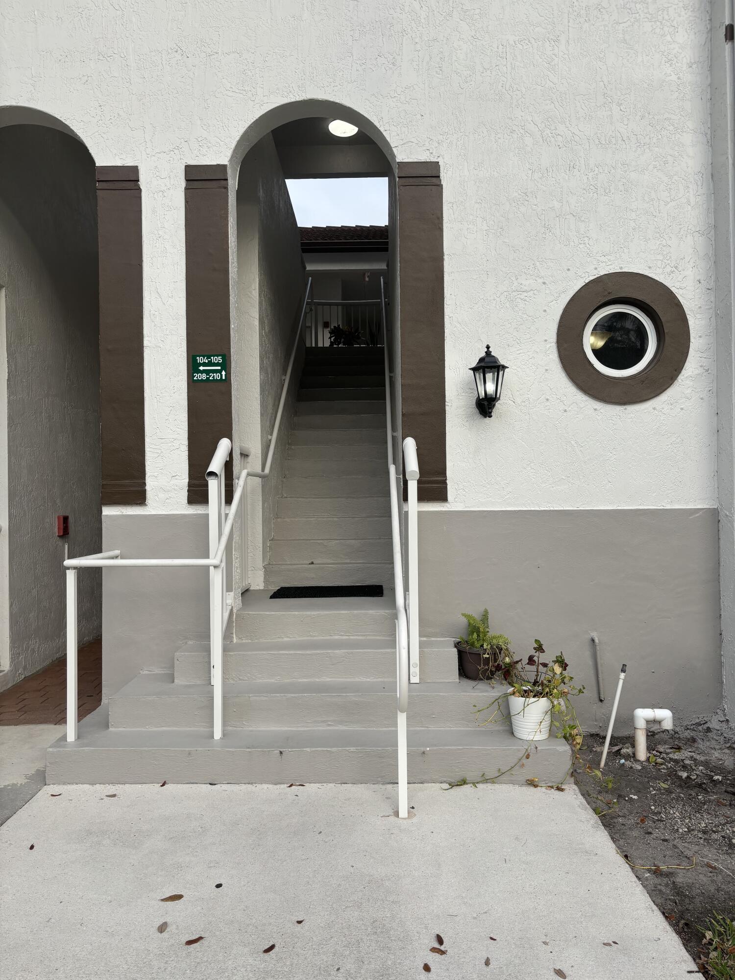 Beautiful two stories condo-townhouse in Courtyards at Nautica. 2/2/1. Each bedroom with its own private bathroom and closet. Full size washer and dryer. Spacious kitchen. Very well maintained community with security guard at gate. Clubhouse, gym, party room, kids playground, pool, jacuzzi. New roof, exterior paint and paved roads recently finished.