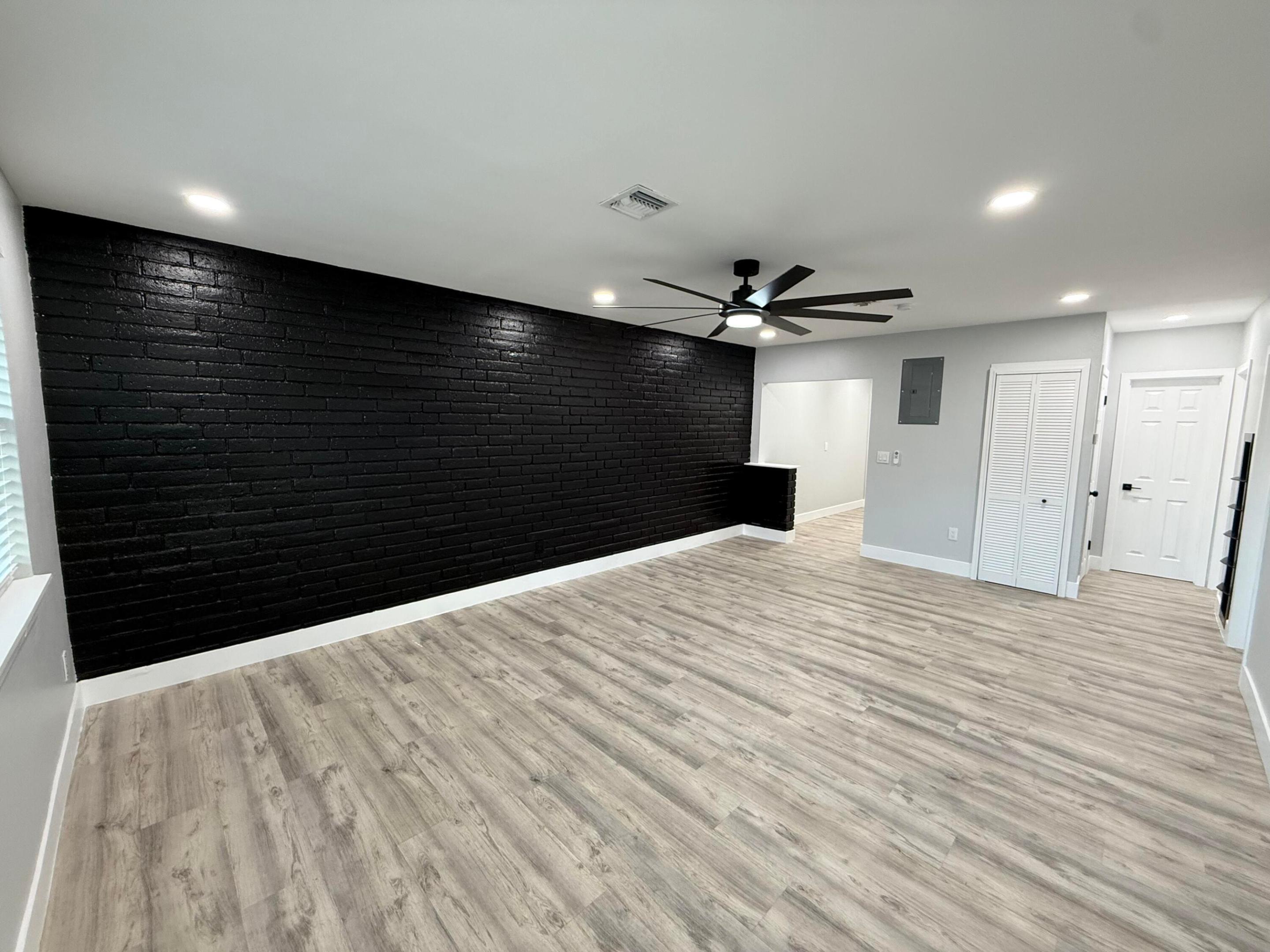 NICHOLS 1ST ADD TO DELRAY - Residential Income