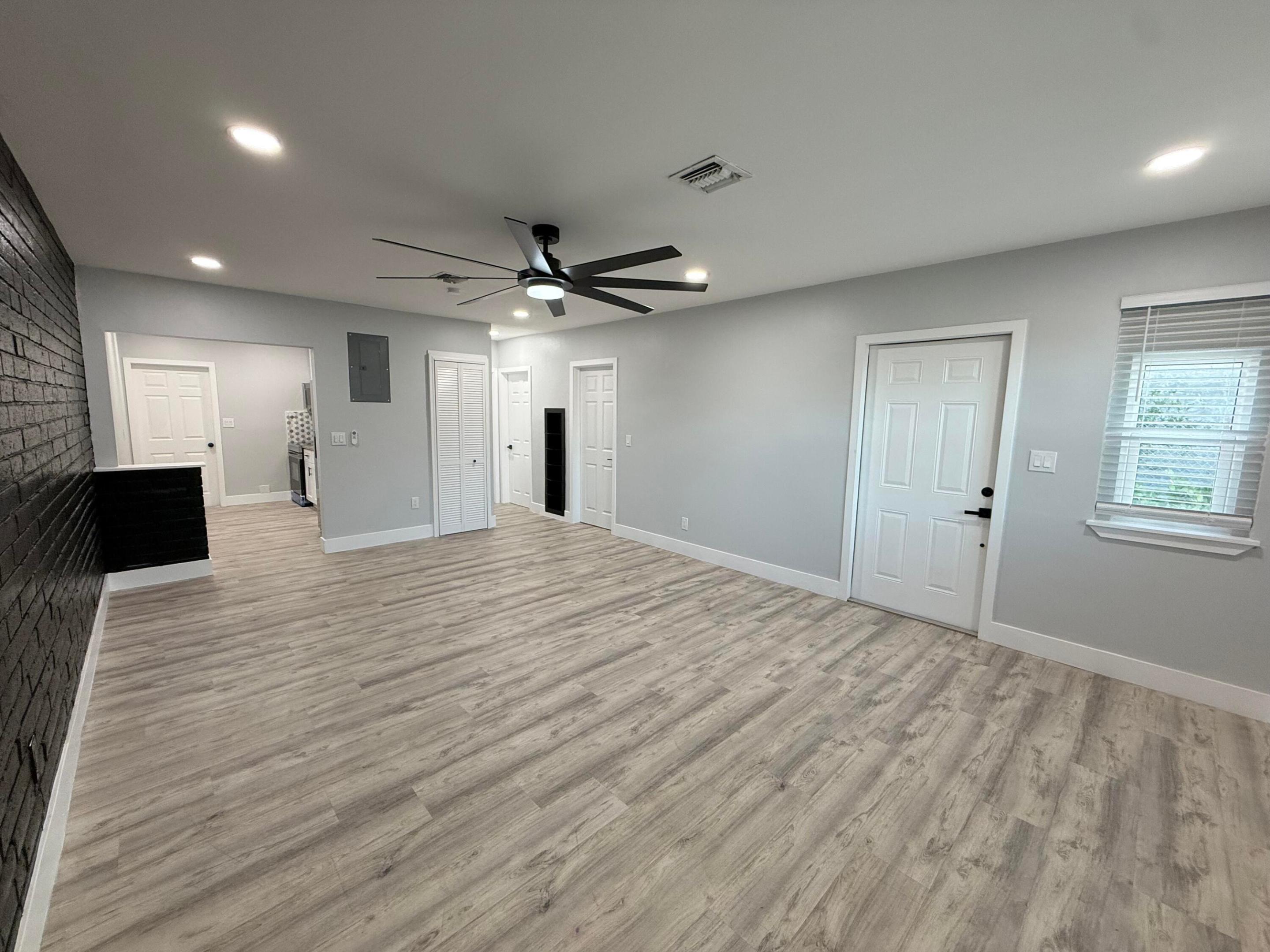 NICHOLS 1ST ADD TO DELRAY - Residential Income