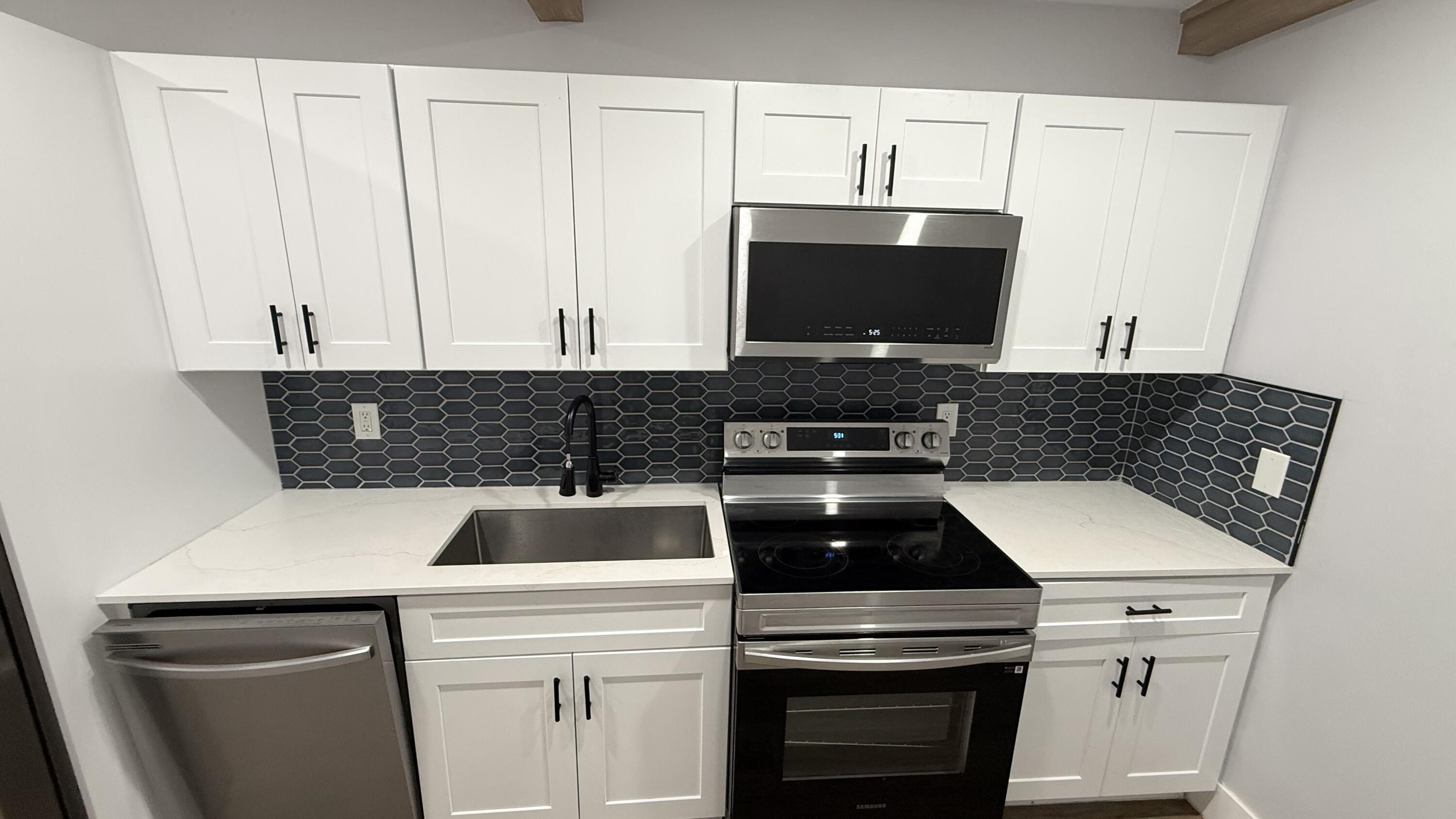 NICHOLS 1ST ADD TO DELRAY - Residential Income