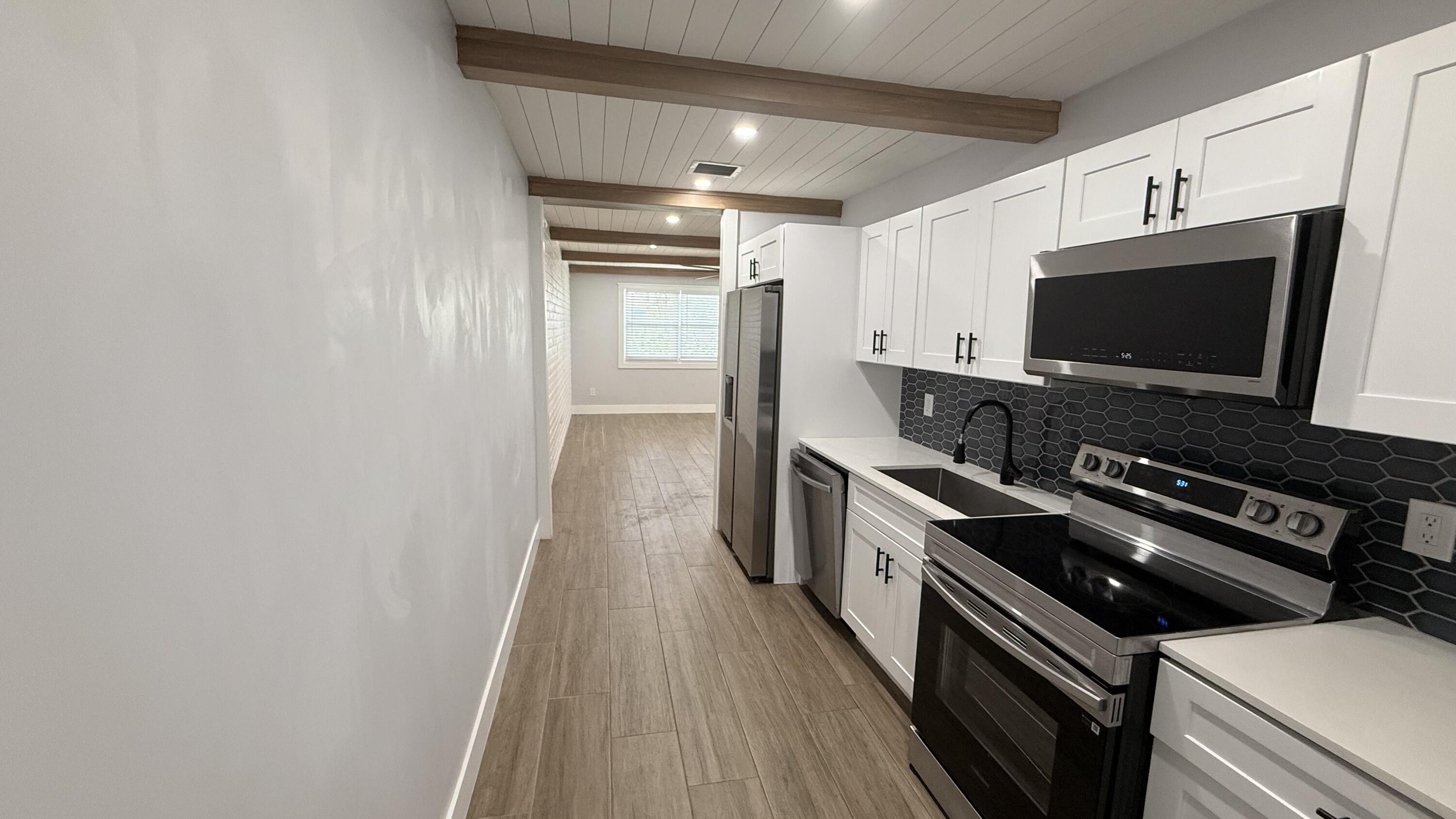 NICHOLS 1ST ADD TO DELRAY - Residential Income
