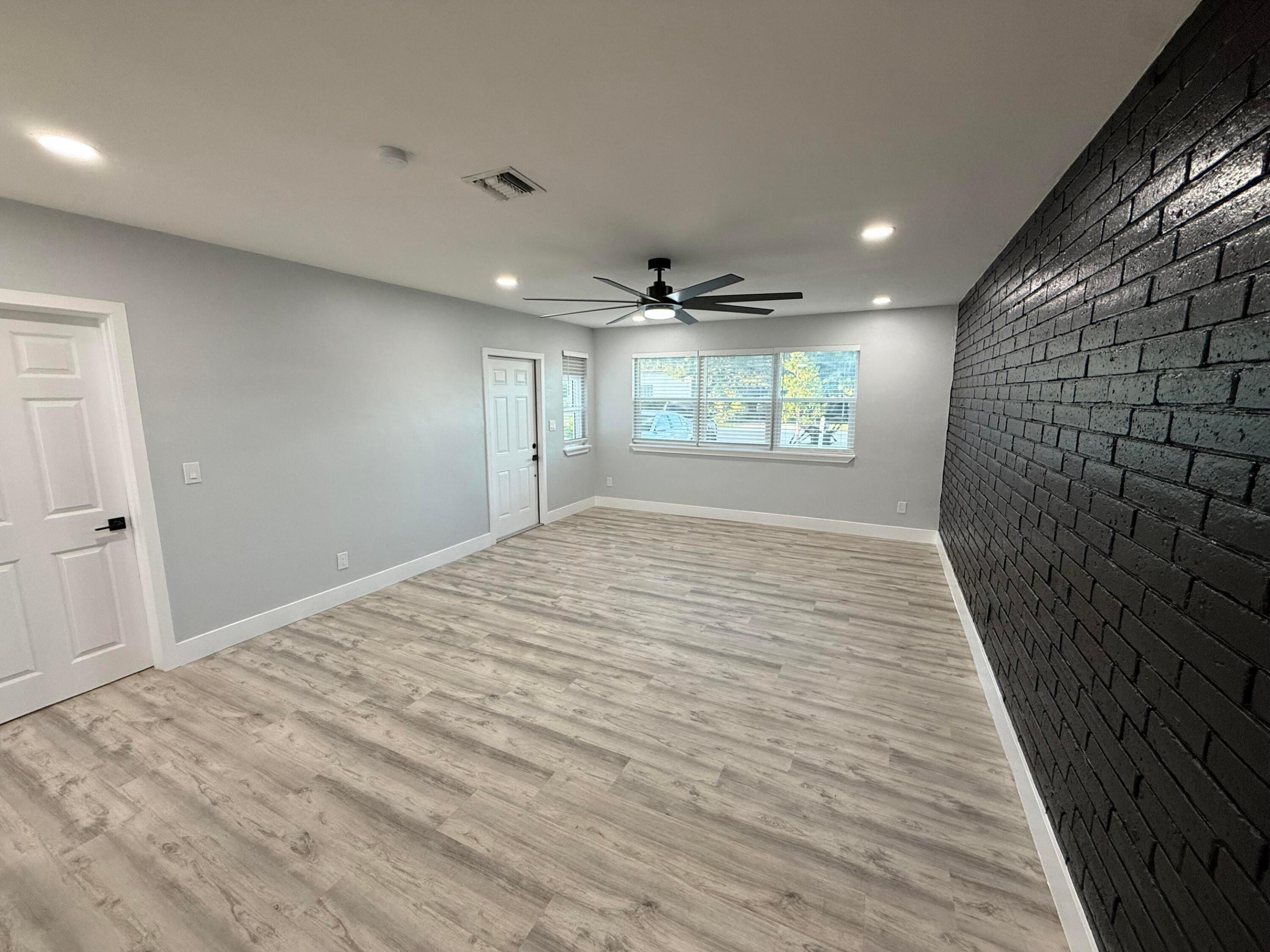 NICHOLS 1ST ADD TO DELRAY - Residential Income
