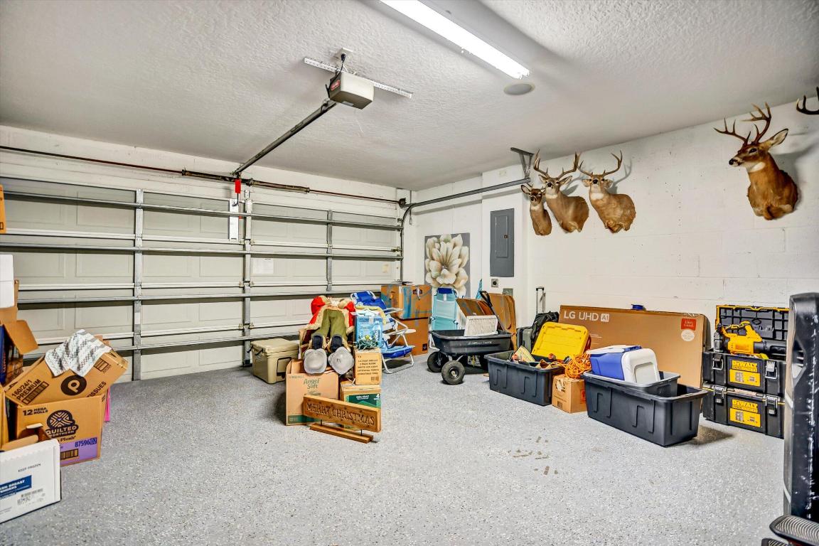 CRESTWOOD UNIT 3 PL 3 - Residential