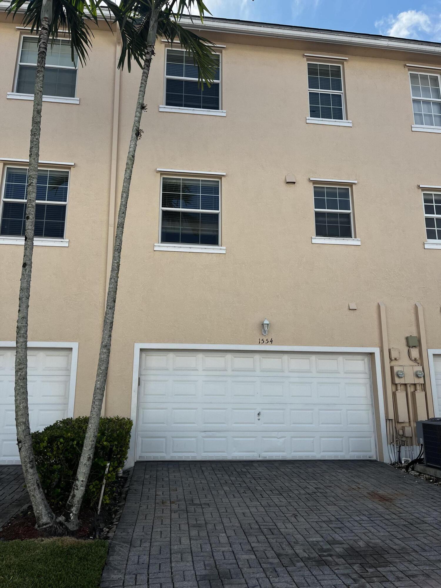 ABACOA TOWN CENTER 3 - Residential Lease