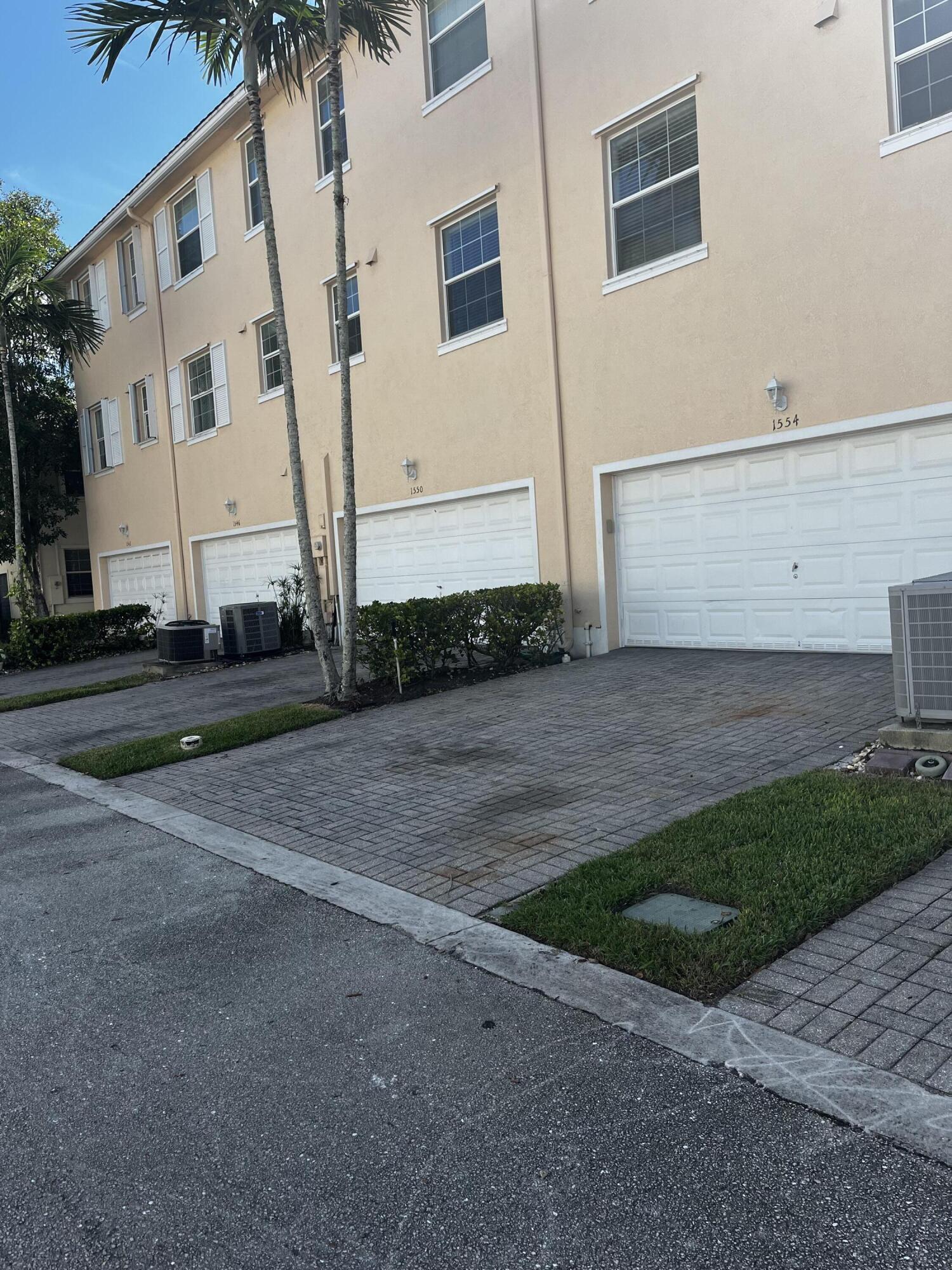 ABACOA TOWN CENTER 3 - Residential Lease