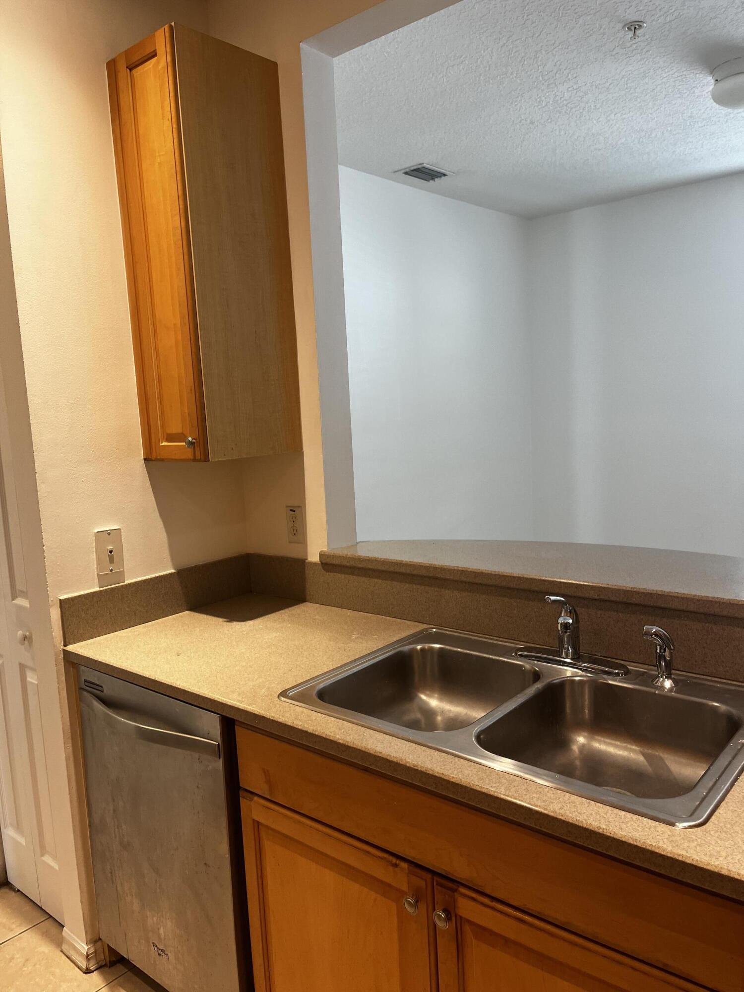 ABACOA TOWN CENTER 3 - Residential Lease